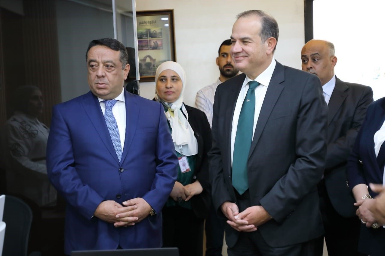 وزير الاقتصاد الرقمي يطلع  على البرامج التدريبية للأكاديمية الدولية للتجارة الإلكترونية واللوجستيك