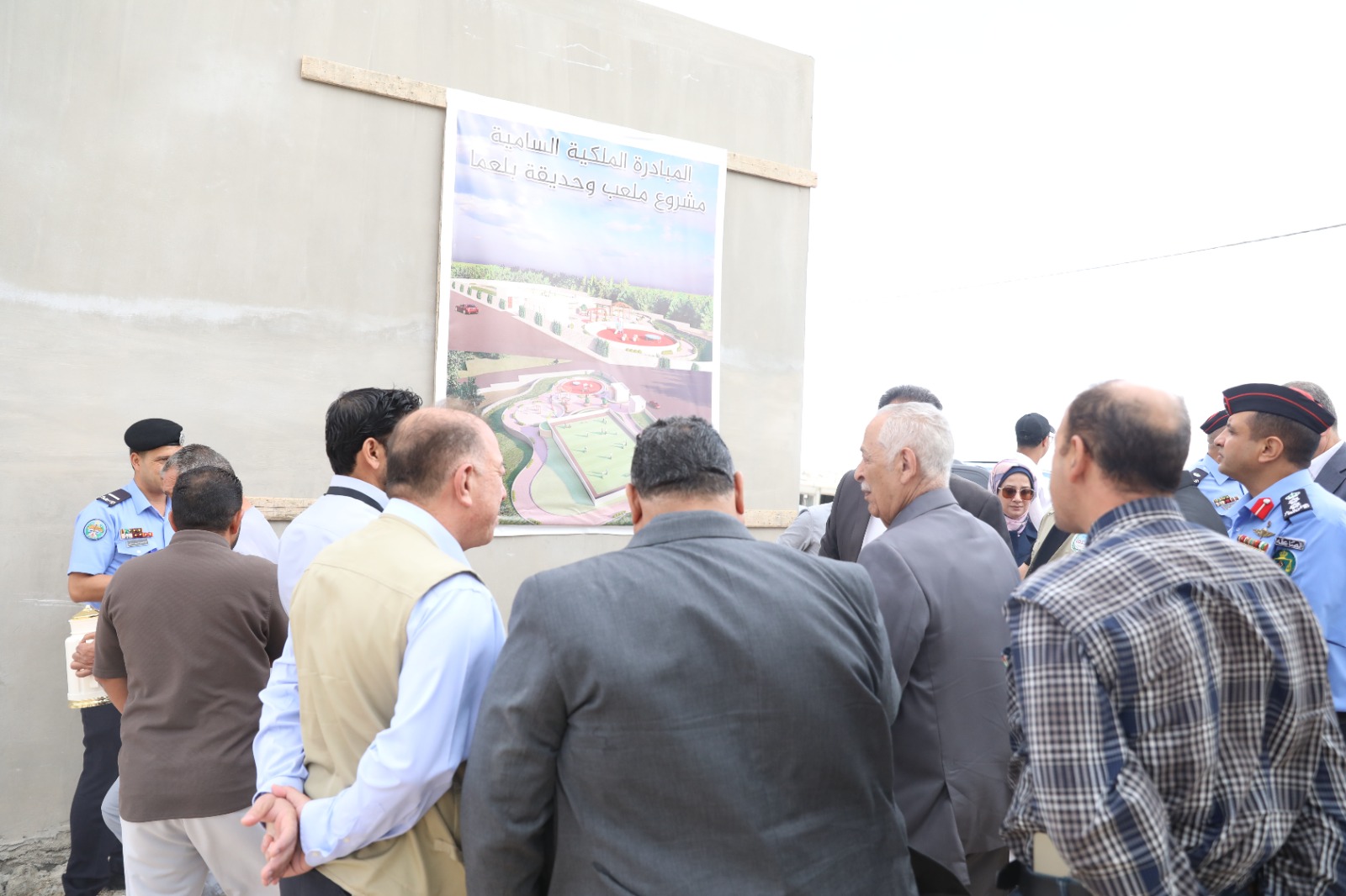  رئيس الديوان الملكي يتفقد مشاريع مبادرات ملكية تنموية في المفرق 