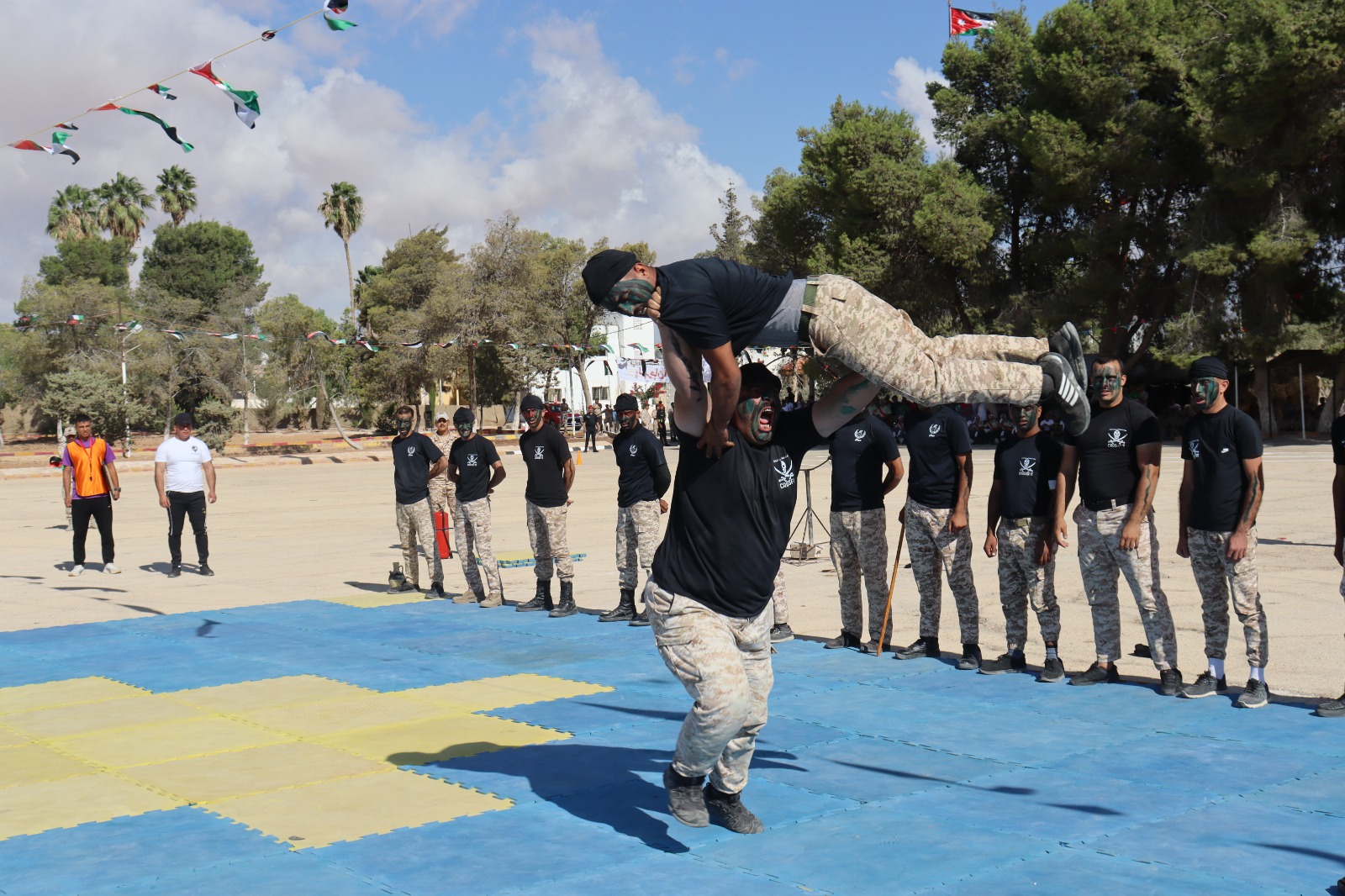 المنطقة العسكرية الشرقية تنظم مهرجانا رياضيا عسكريا بمناسبة ذكرى تشكيلها