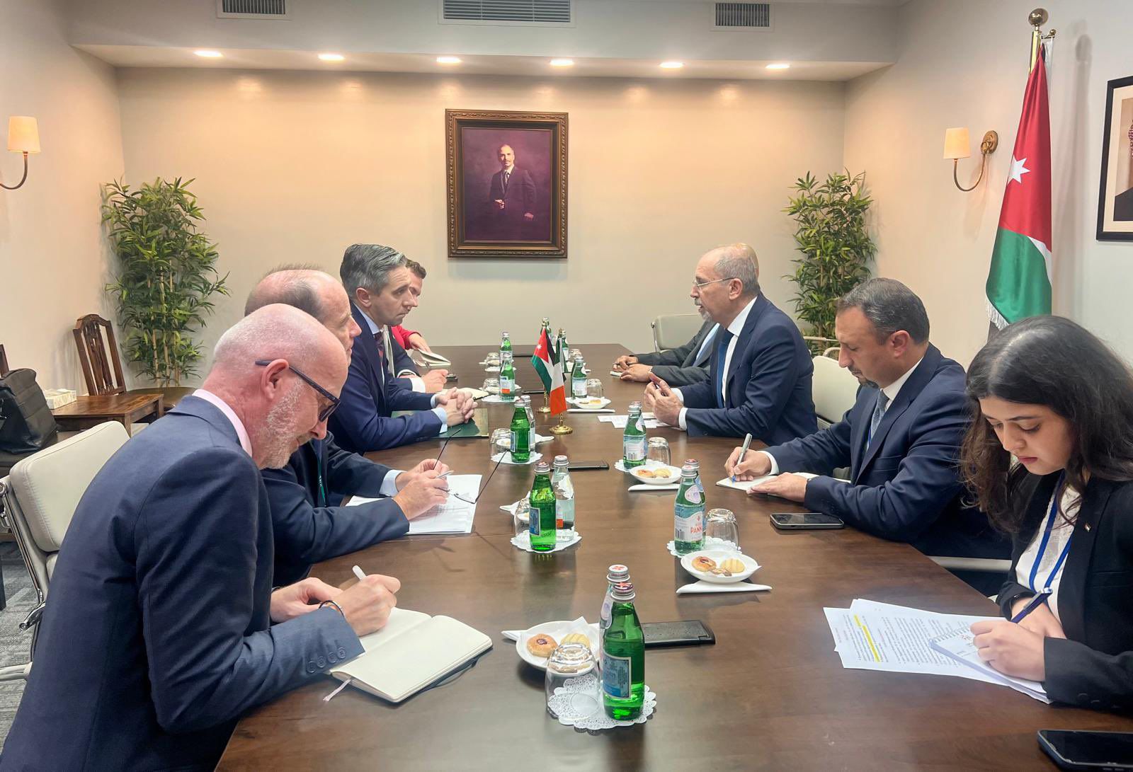 وزير الخارجية يشارك باجتماع التحالف الدولي لتنفيذ حل الدولتين