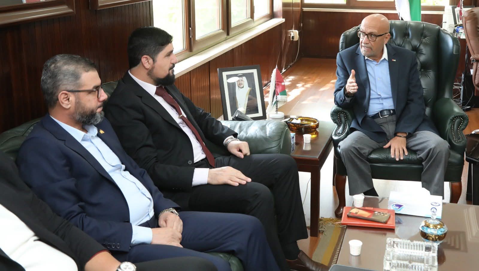 وزير المياه يبحث مع وفد وزارة الطاقة السوري القضايا المشتركة