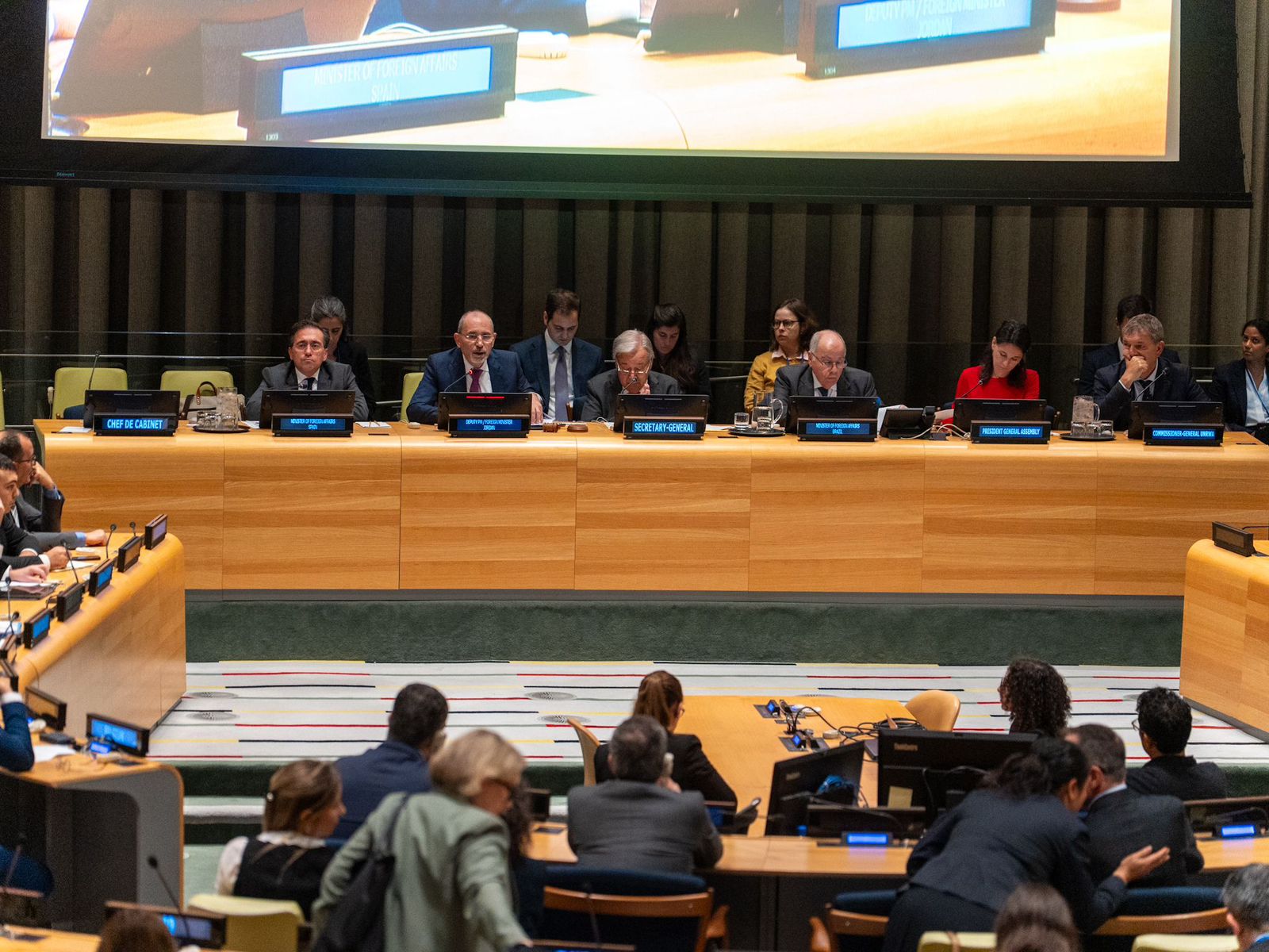 وزير الخارجية ونظيراه الإسباني والبرازيلي يترأسون اجتماعا لحشد الدعم للأنروا