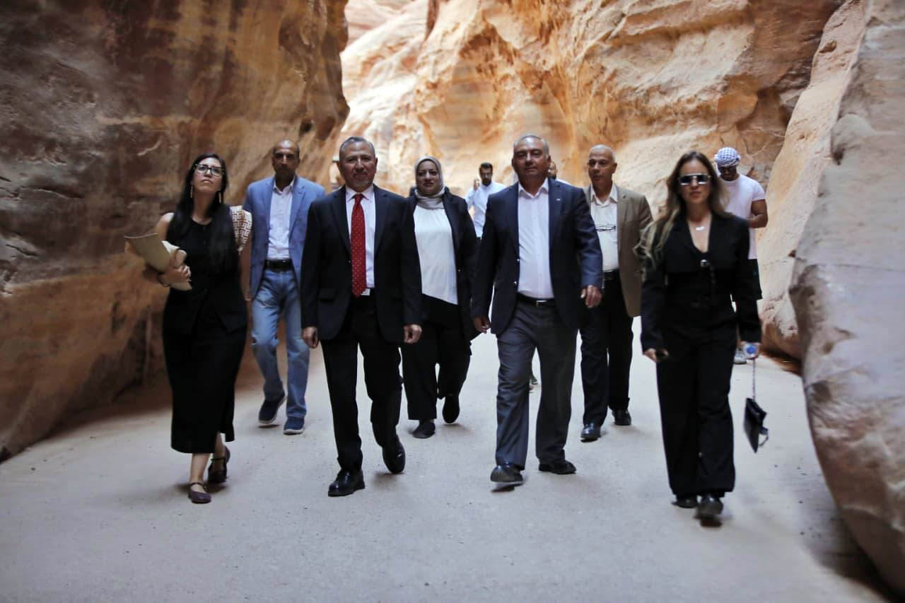 البترا تحتضن قمة عجائب الدنيا السبع الجديدة وتوقع اتفاقيات تعاون دولية 