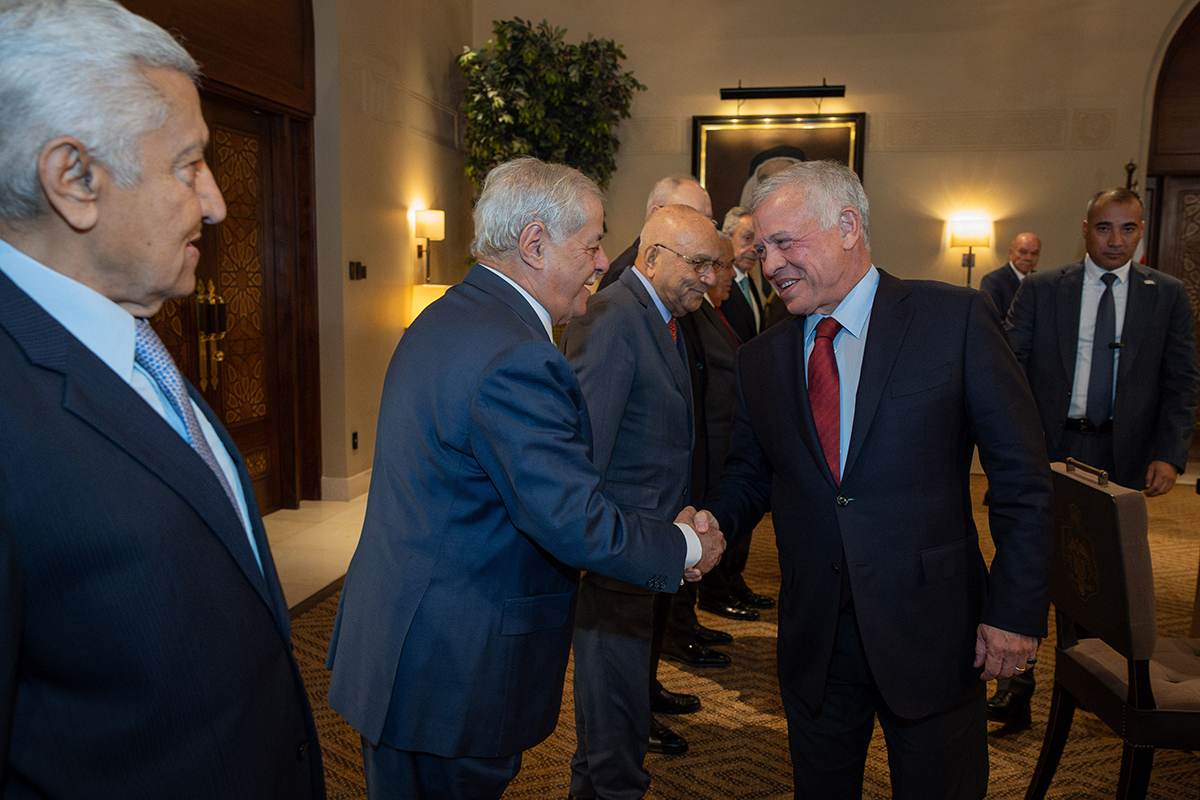 الملك يلتقي رؤساء وزراء سابقين للحديث عن التطورات بالمنطقة ونتائج زيارة نيويورك 