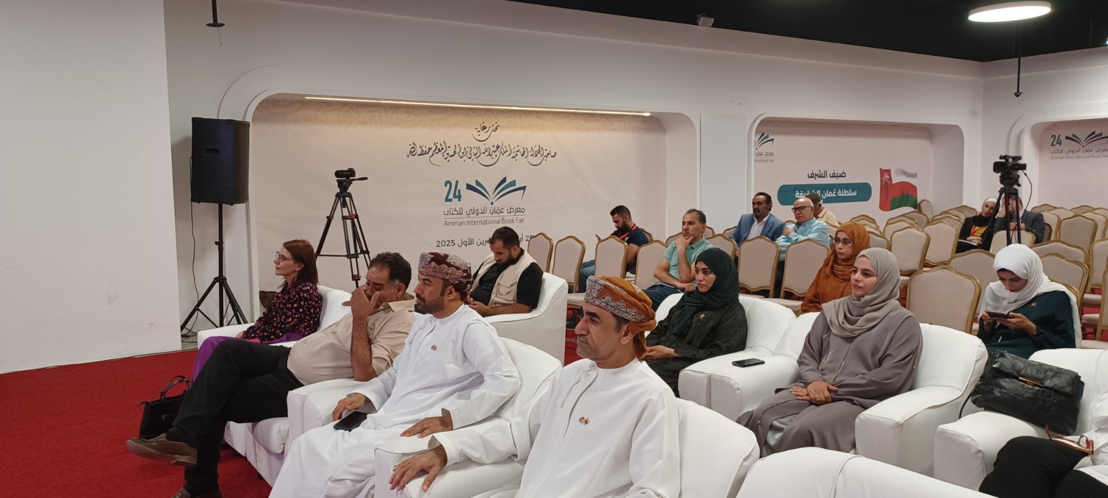 ندوة تناقش تأثير الجوائز الأدبية ودورها في المشهد الابداعي والتسويقي للكاتب