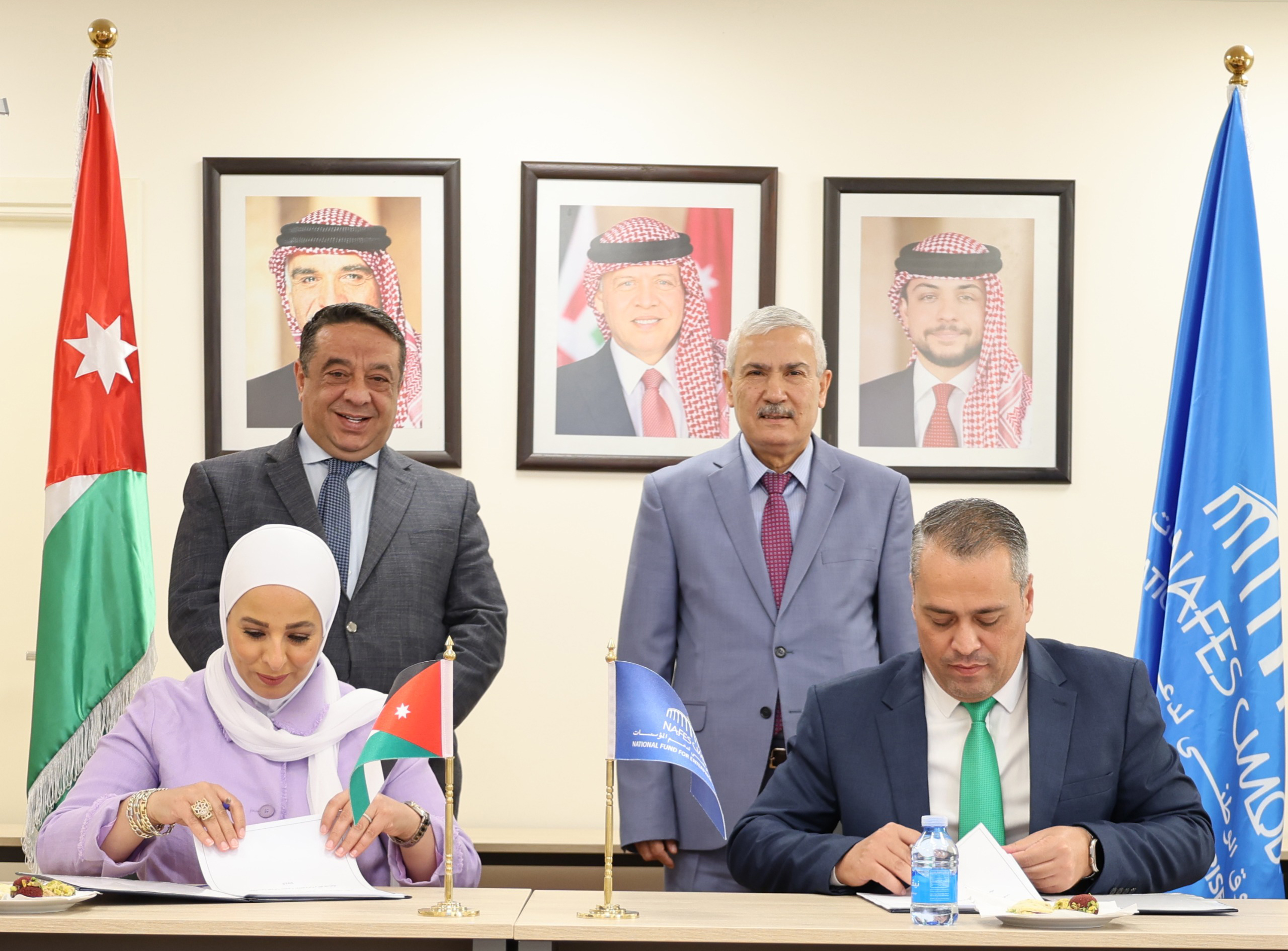 مذكرة تعاون بين نافس والأكاديمية الدولية للتجارة الإلكترونية