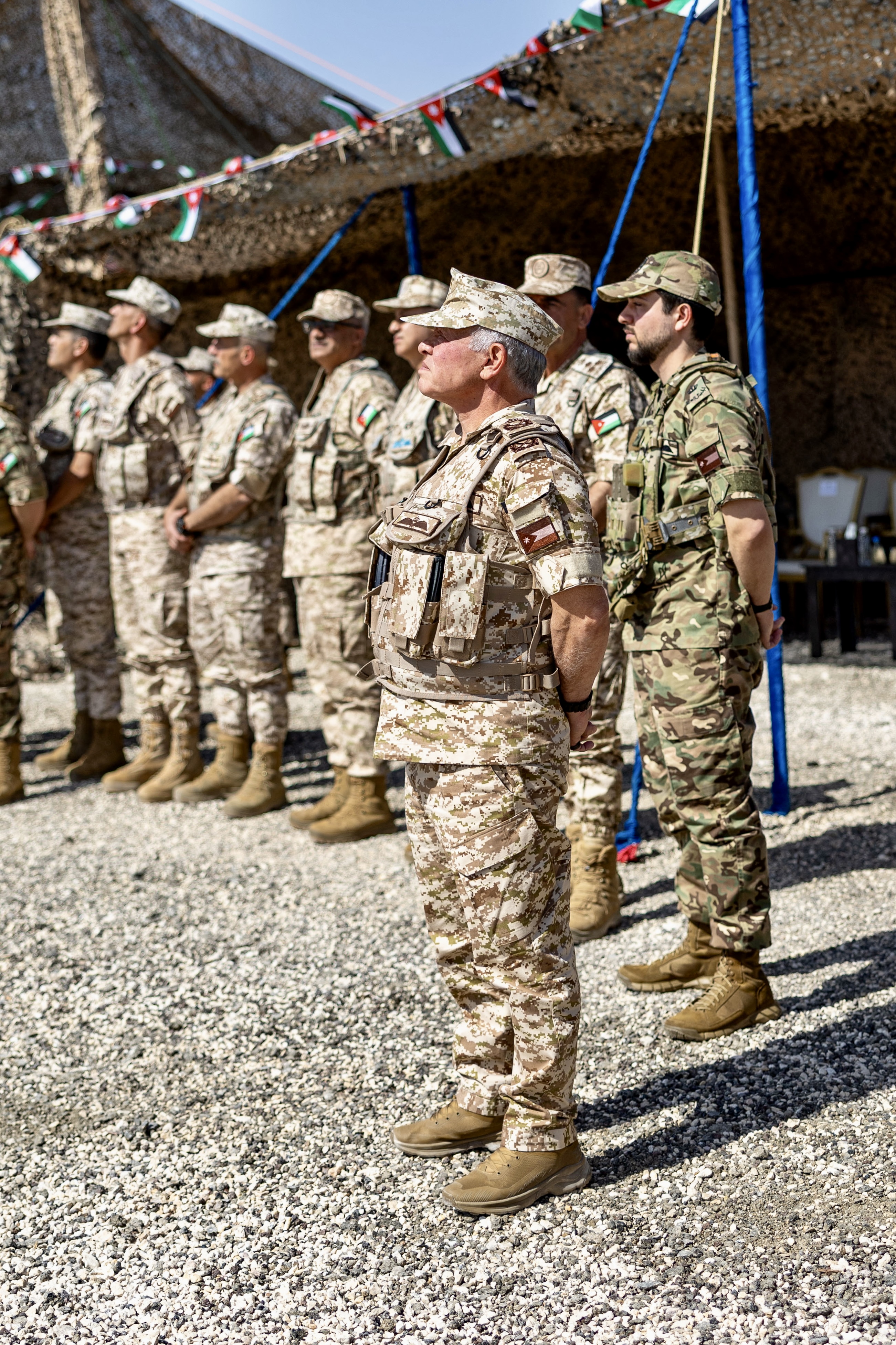 الملك وولي العهد يتابعان تمرينا ميدانيا لوحدات الدفاع الجوي الملكي