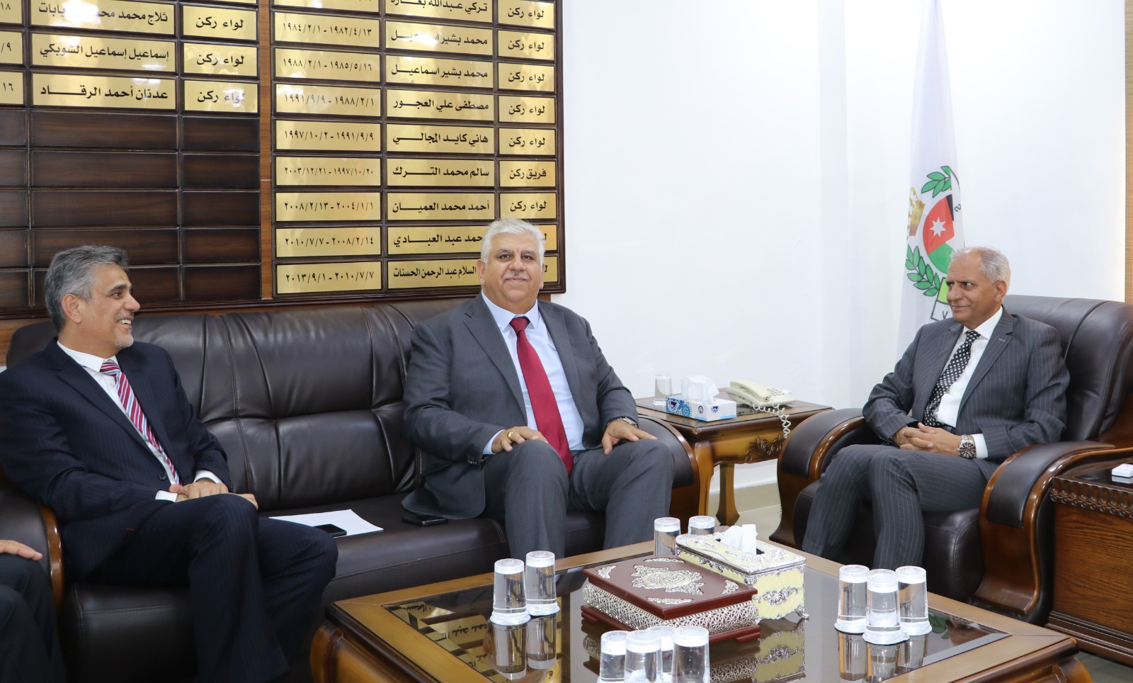 منح دراسية جزئية لأبناء المتقاعدين العسكريين في الجامعة الأميركية