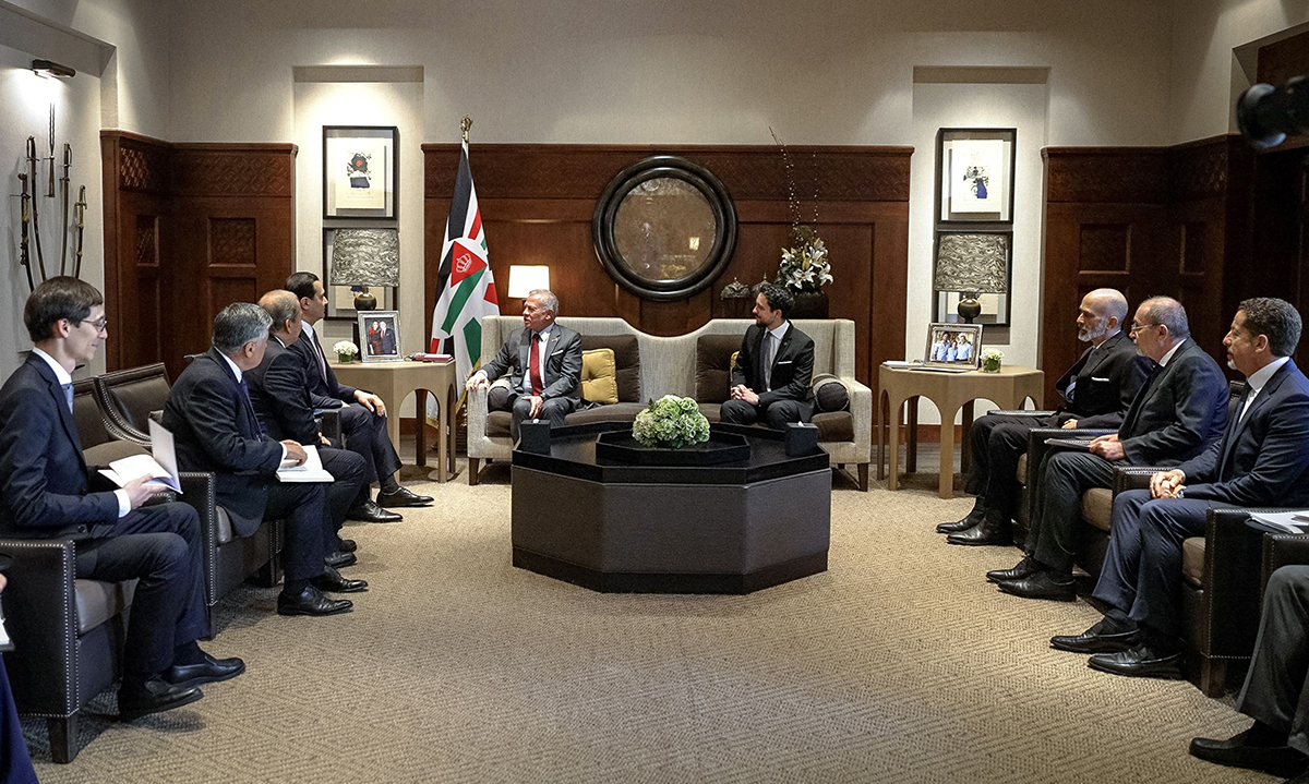 الملك يستقبل مستشار رئيس جمهورية أوزبكستان