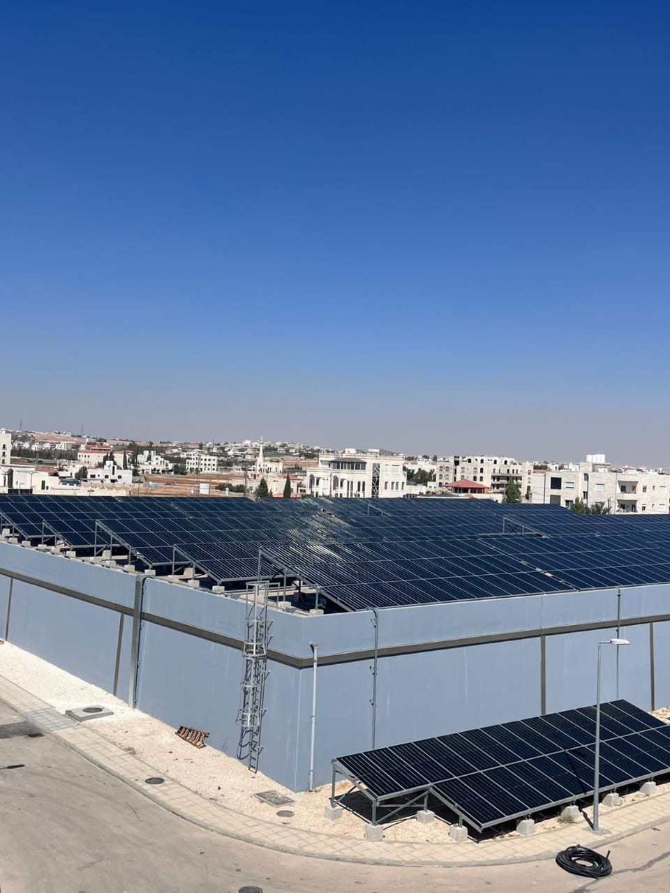 المياه: تشغيل مشروع طاقة شمسية كهروضوئية بقدرة 2 ميغاواط لمشروع مياه الديسي