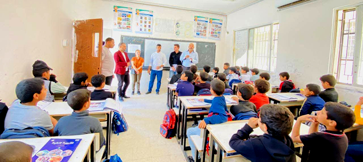 جولات تثقيفية في جرف الدراويش ضمن مشروع إدارة الفاقد المائي