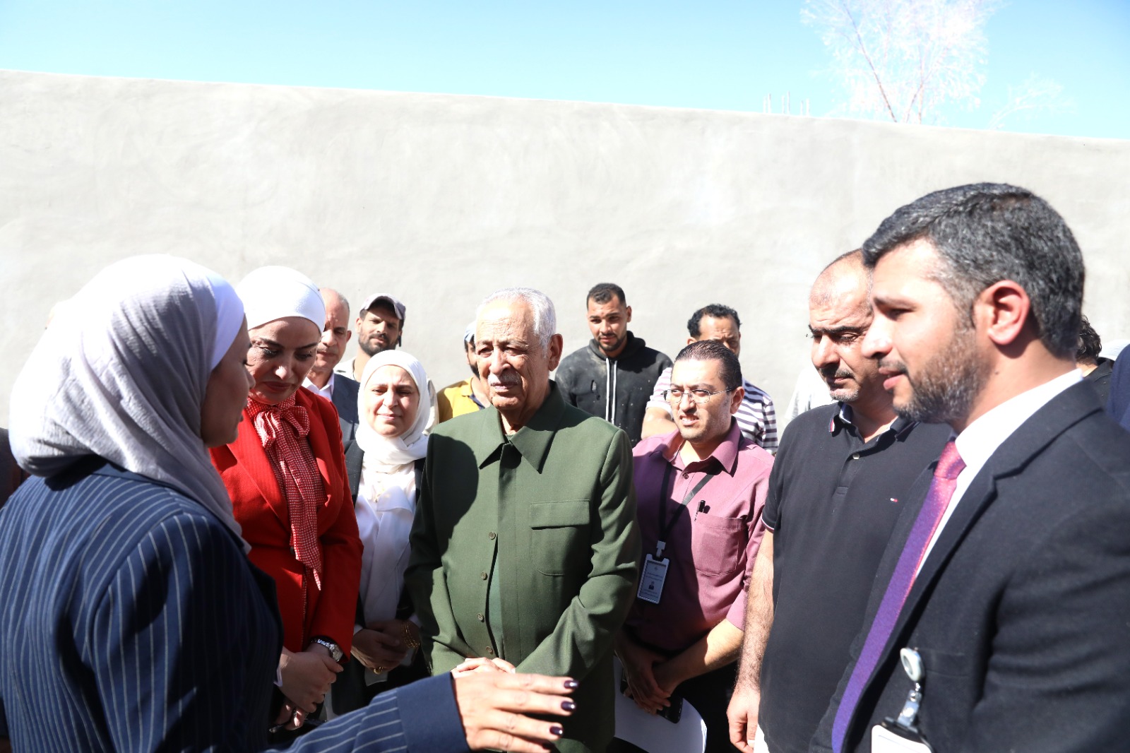  رئيس الديوان الملكي يتفقد مشاريع مبادرات ملكية في البلقاء والكرك 