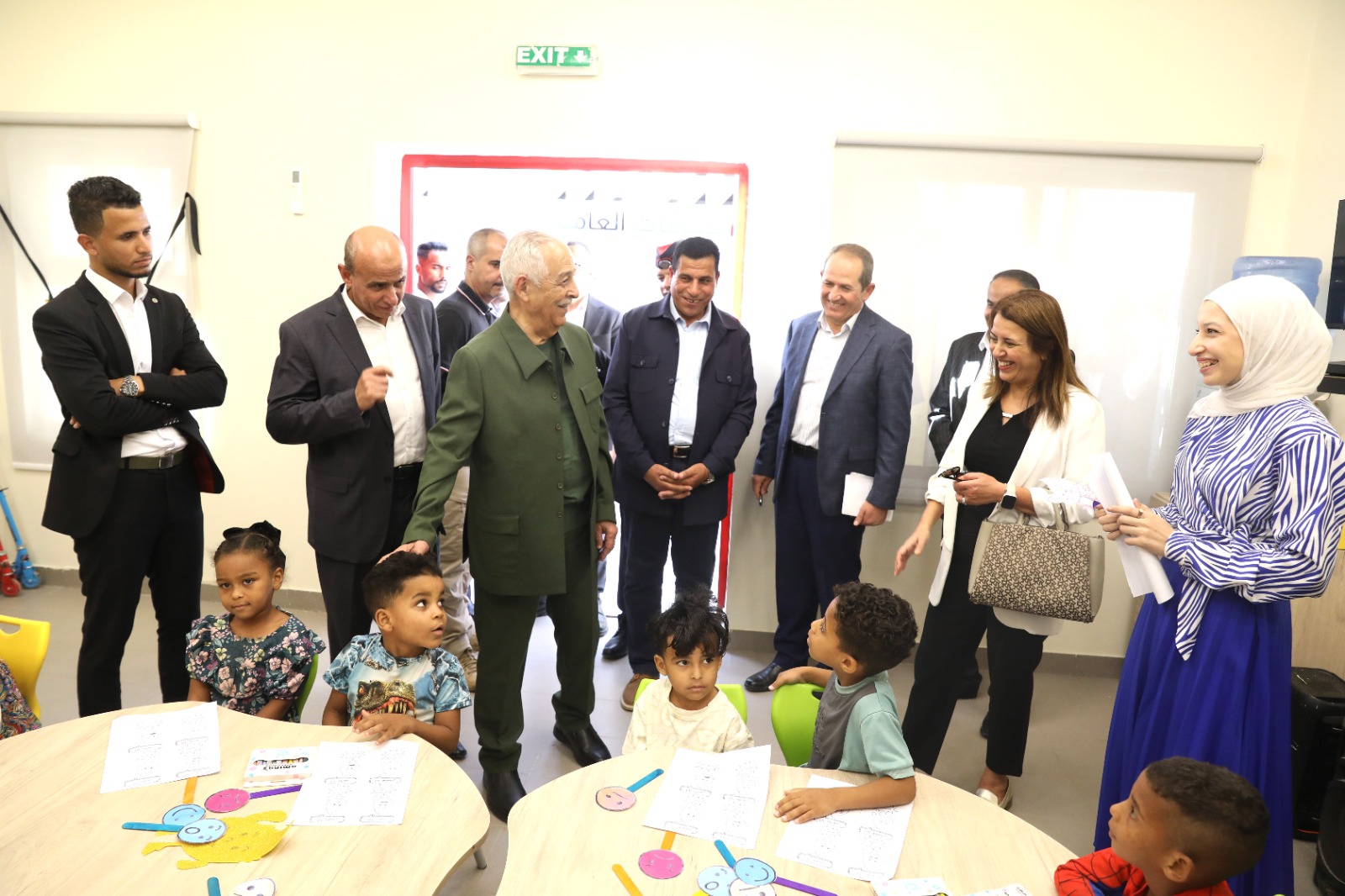  رئيس الديوان الملكي يتفقد مشاريع مبادرات ملكية في البلقاء والكرك 