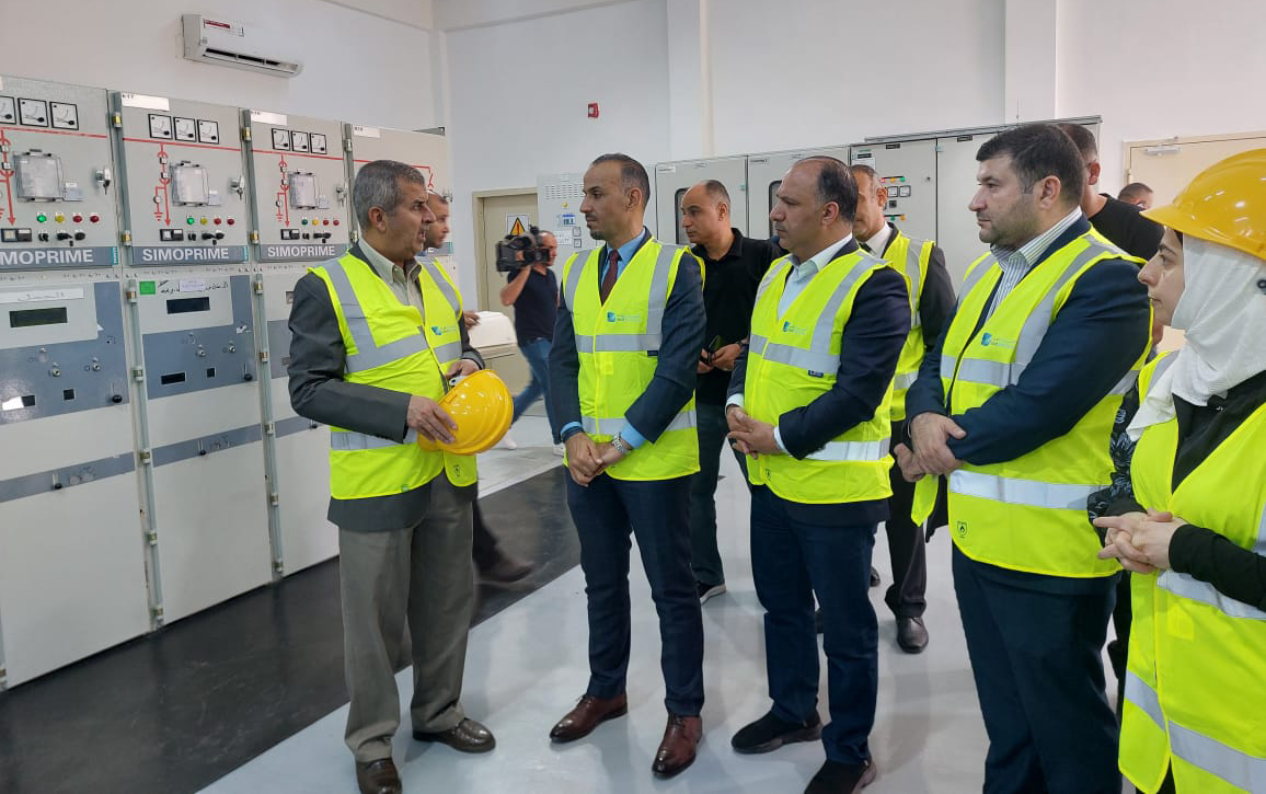 وزير الطاقة يتفقد جاهزية محطات التحويل في كهرباء إربد 