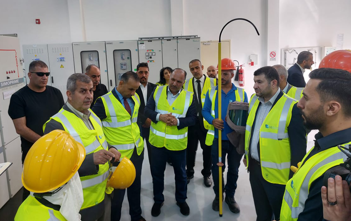 وزير الطاقة يتفقد جاهزية محطات التحويل في كهرباء إربد 