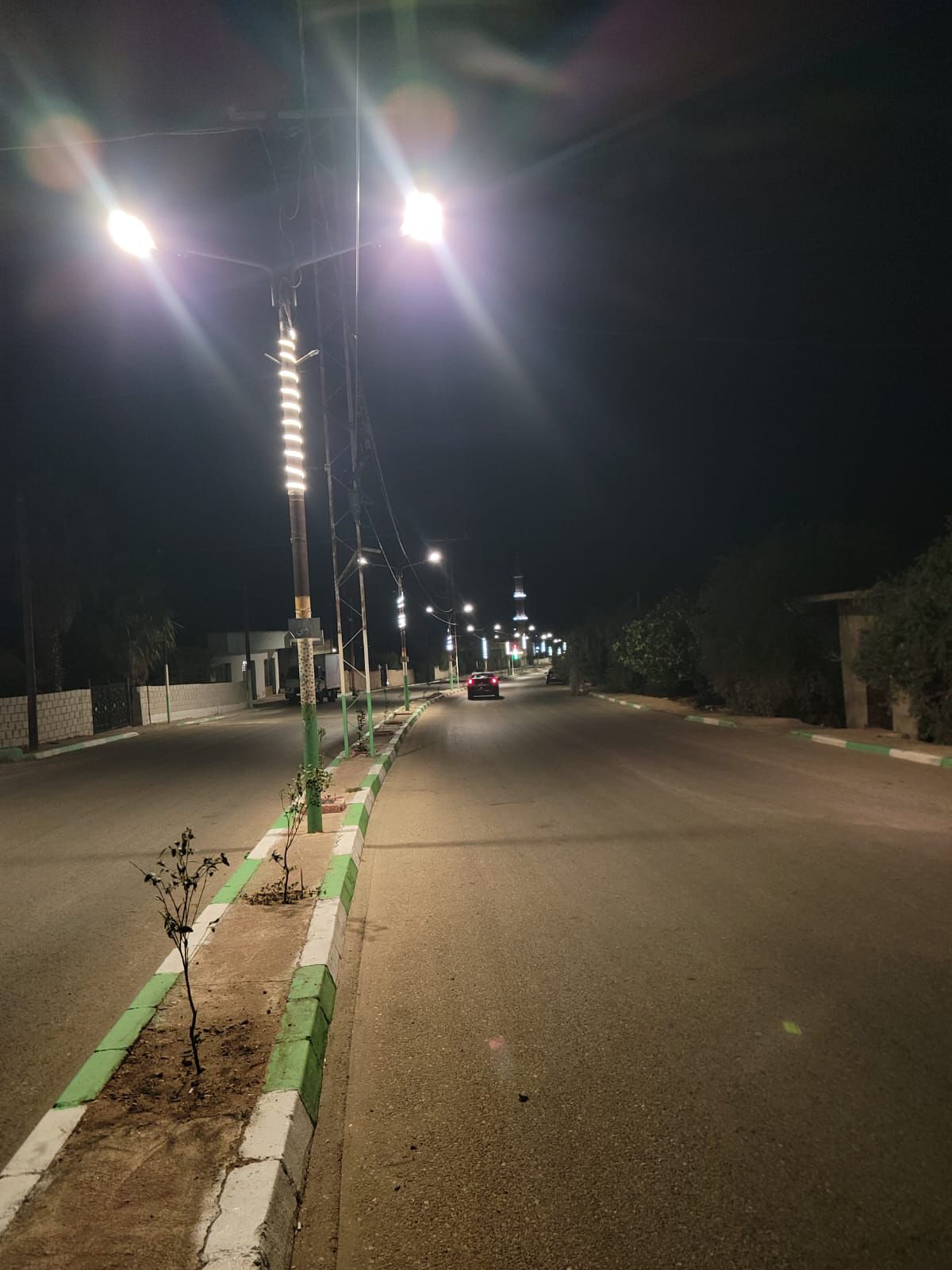 كهرباء إربد تنهي مشروع تركيب وحدات إنارة موفرة للطاقة