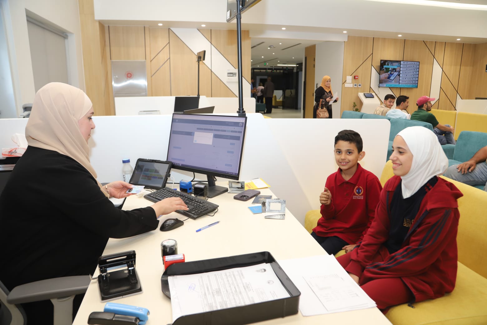 إنجاز أكثر من 4 ملايين معاملة في مراكز الخدمات حتى نهاية أيلول 