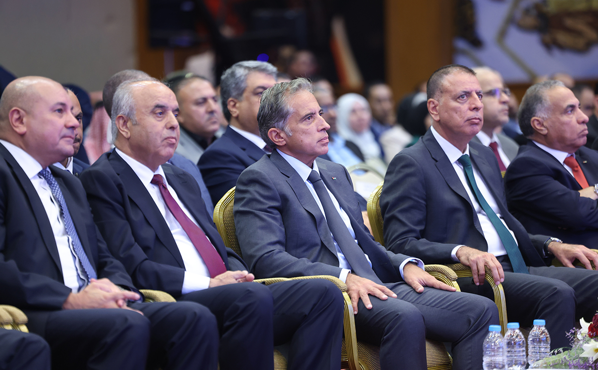  رئيس الوزراء يرعى حفل التكريم السنوي للمعلمين بمناسبة يوم المعلم العالمي 