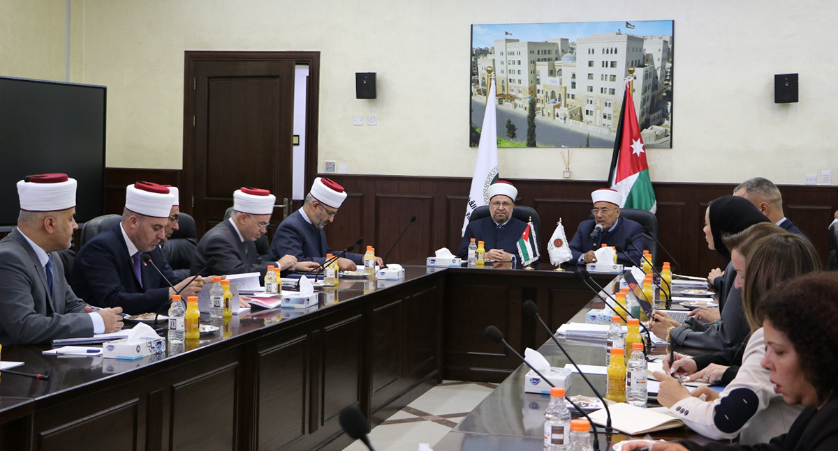 دائرة قاضي القضاة تستقبل لجنة تطوير قانون الأحوال الشخصية الفلسطيني