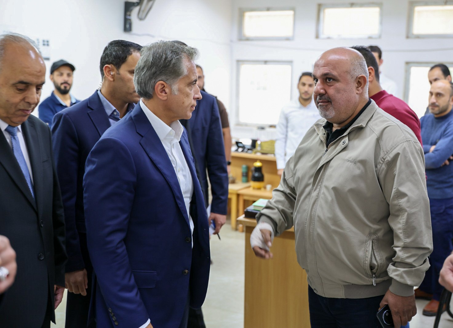 رئيس الوزراء يتفقَّد خمسة مواقع في البترا والشُّوبك ووادي موسى 