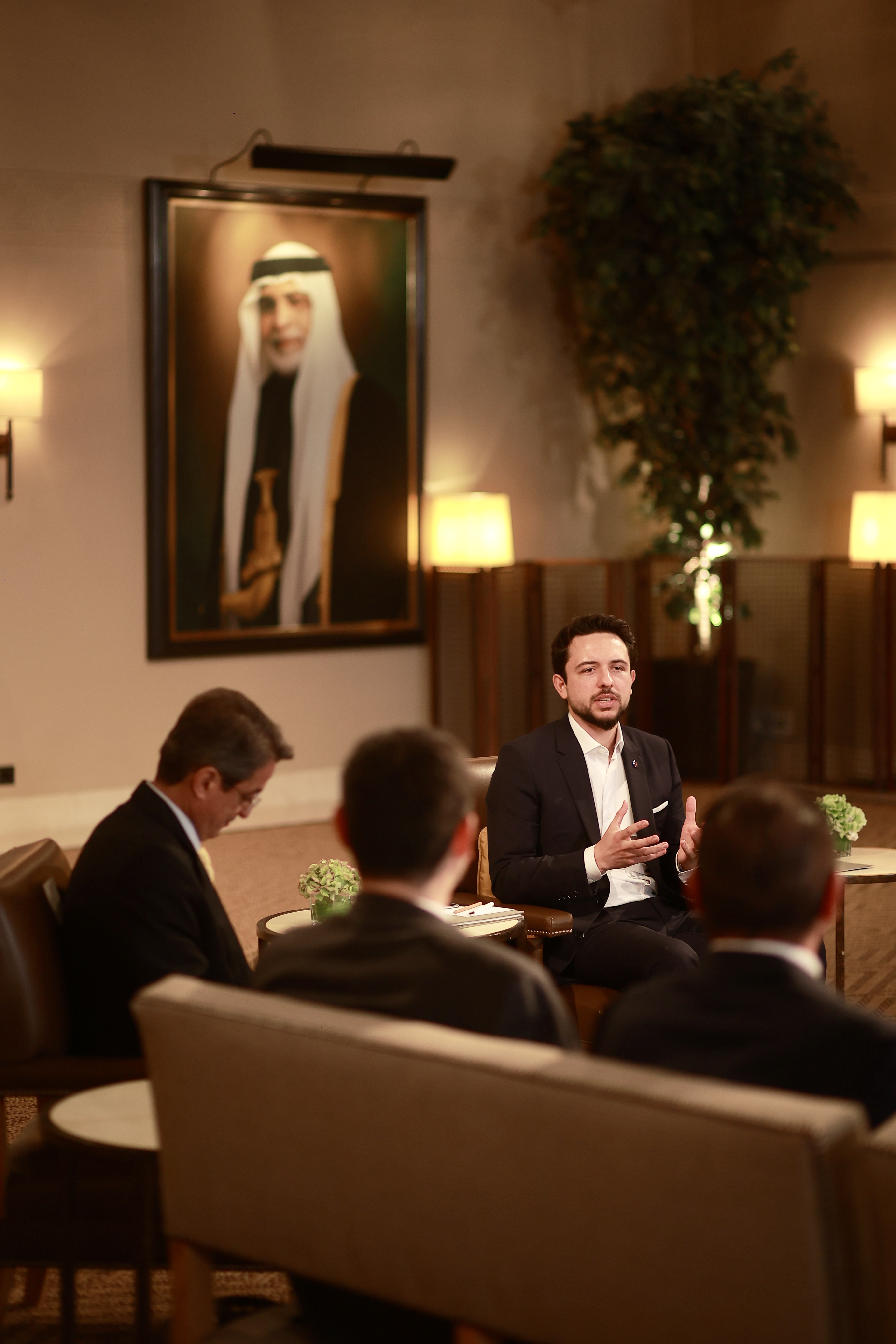 ولي العهد يلتقي الفائزين بجائزة الحسين بن عبدالله الثاني للعمل التطوعي في دورتها الثانية