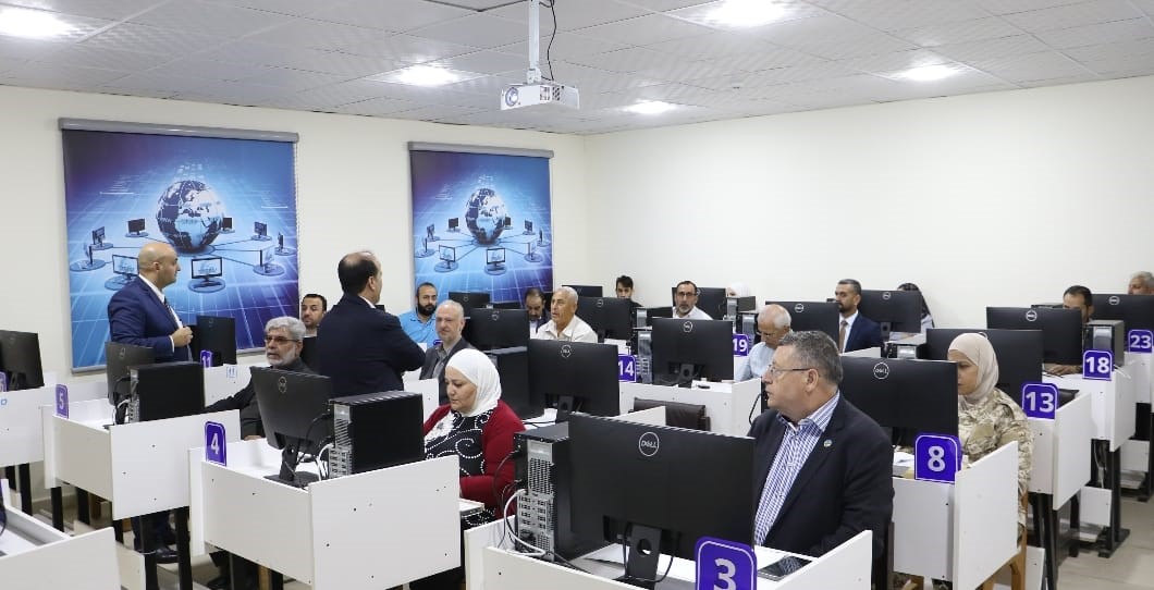 جامعة الزرقاء تطلق دورة لتطوير المحتوى الرقمي