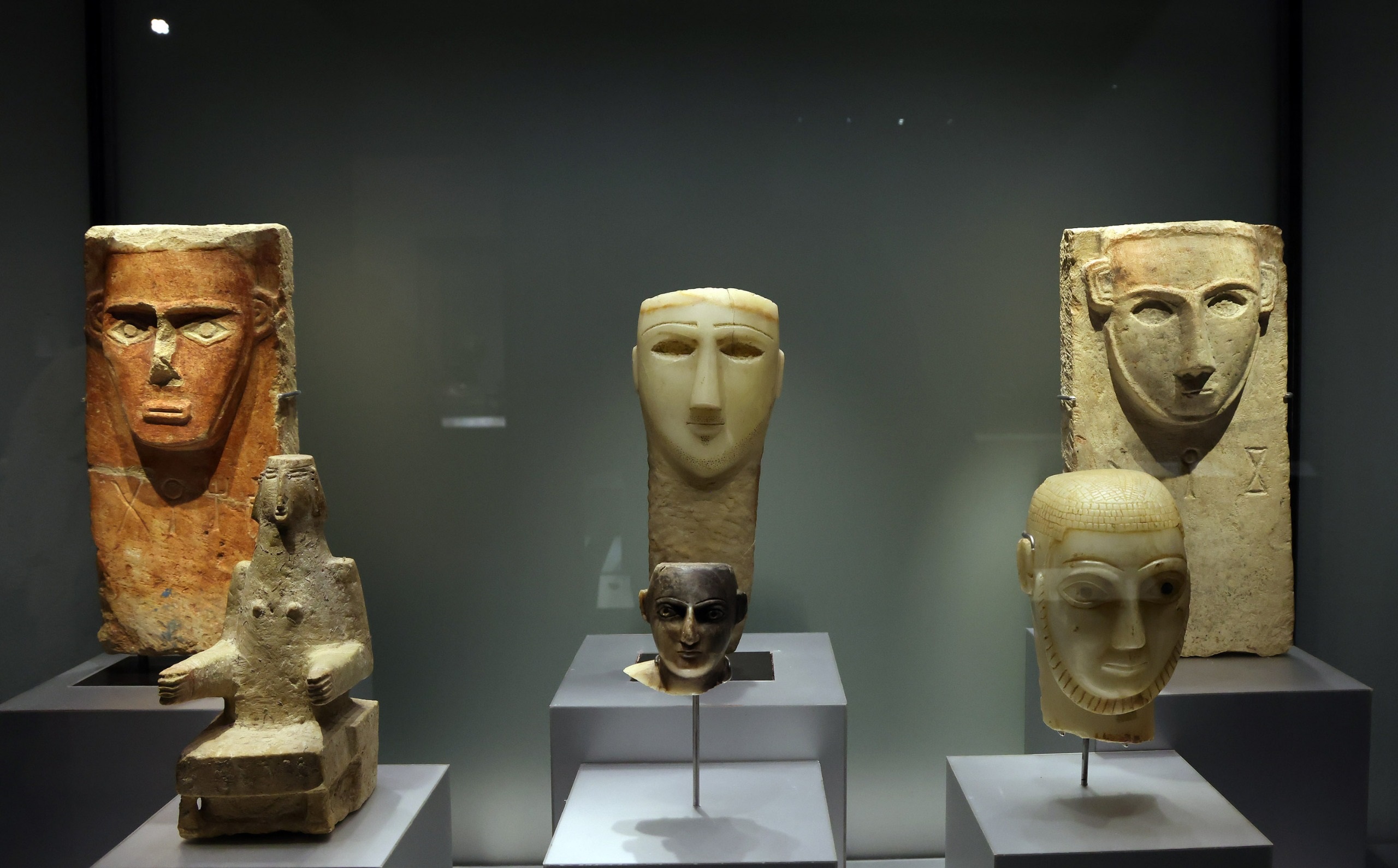 وفد إعلامي أردني من (بترا) يزور وكالة الأنباء الكويتية