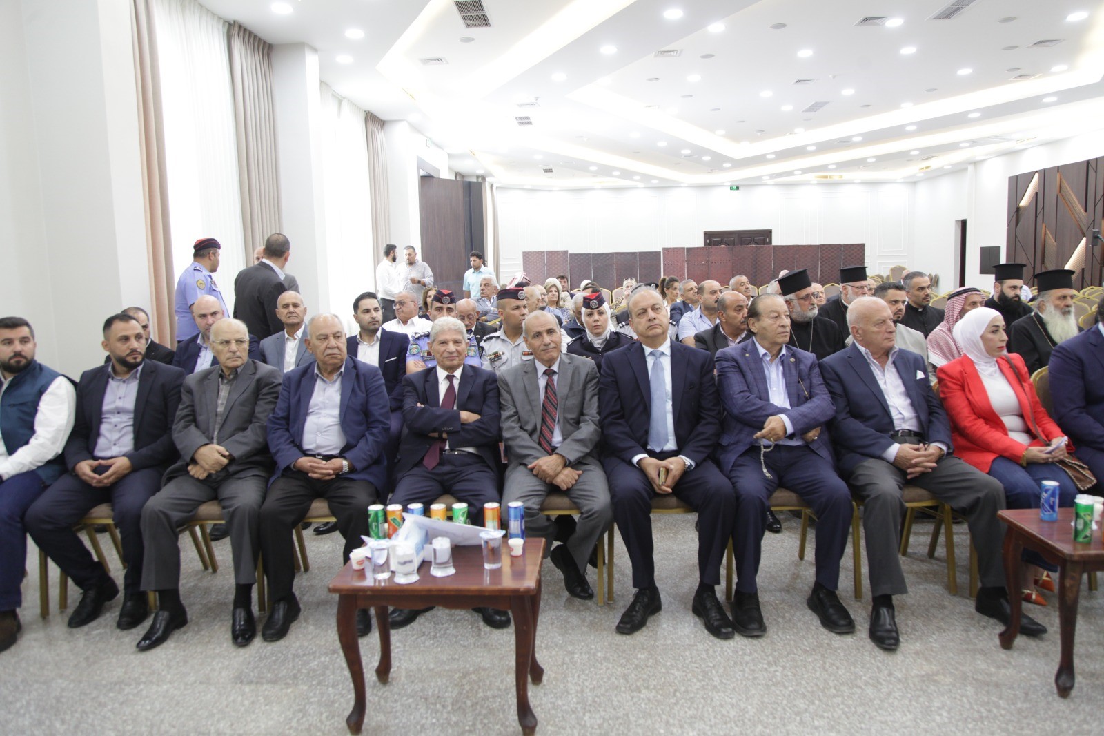 توقيع وثيقة عدم المبالغة في الظواهر الاجتماعية في ماحص والفحيص