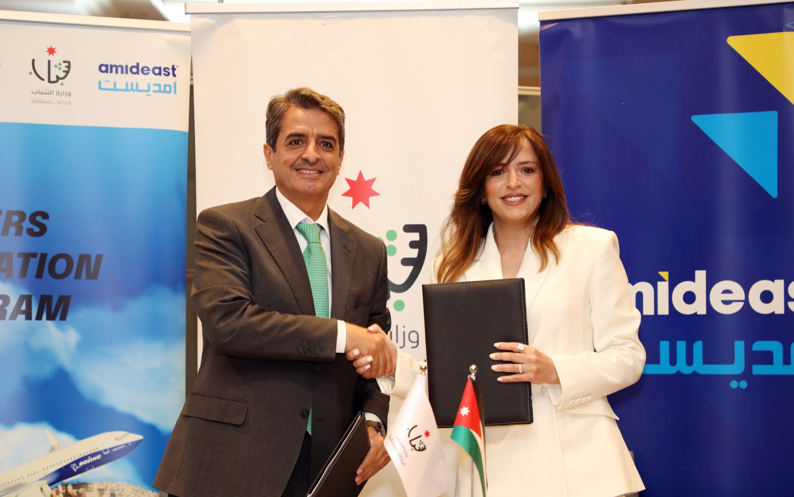 تخريج الدفعة الثالثة من برنامج التأهيل الوظيفي للالتحاق بالقطاع الجوي