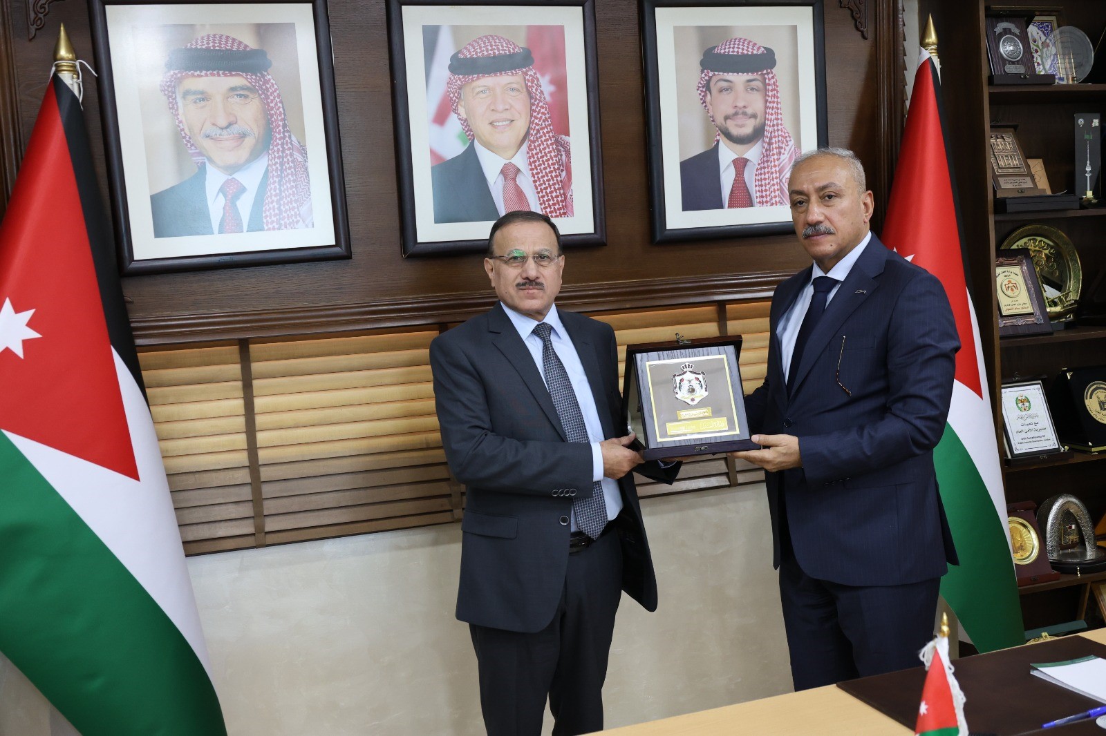 أمين عام وزارة العدل يبحث مع وفد عراقي تعزيز التعاون