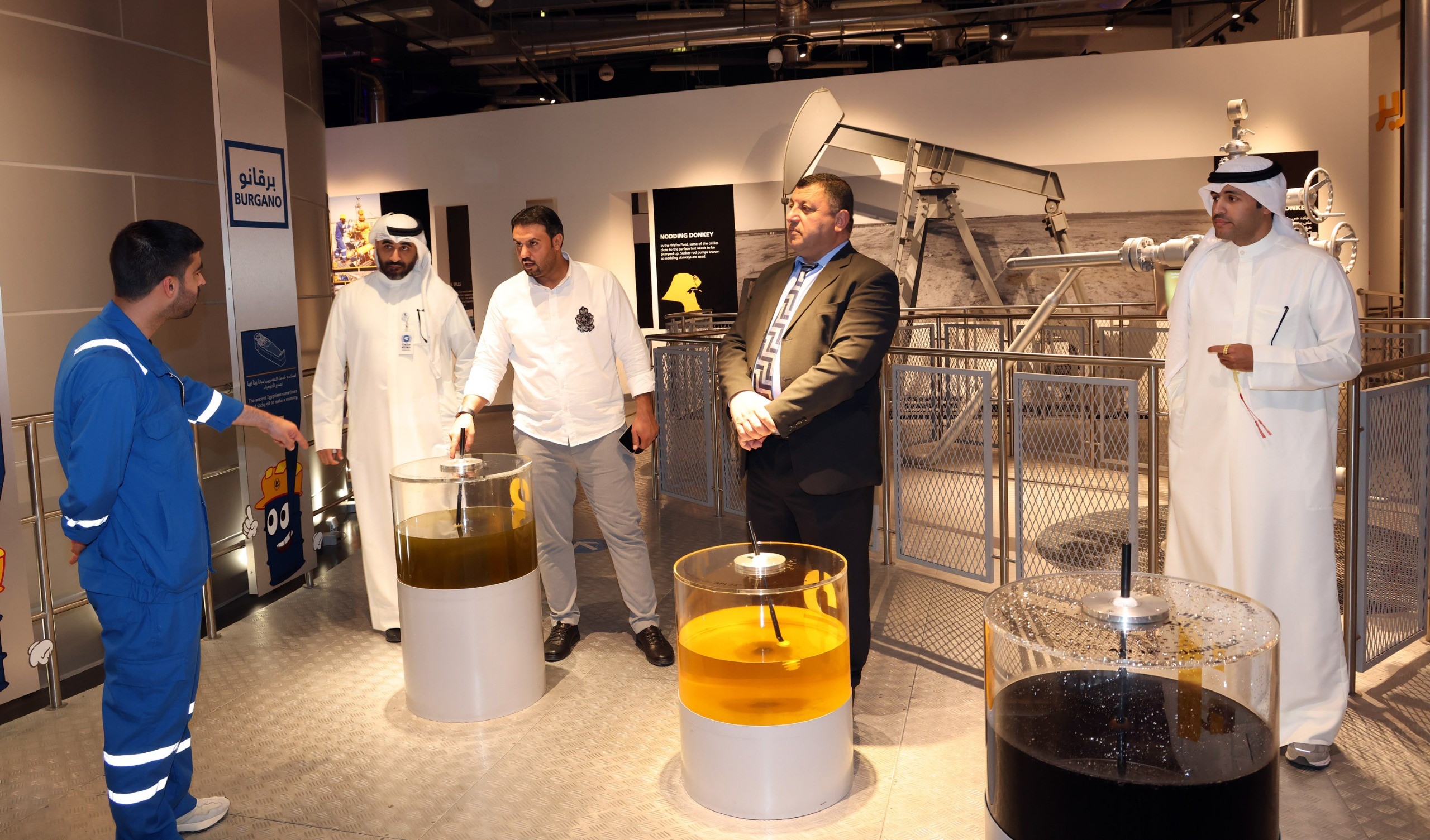 وفد بترا يختتم زيارته للكويت بجولة في متحف قصر السلام ومعرض أحمد الجابر للنفط