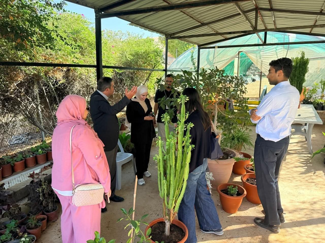 بحث التعاون بين مهني المشارع والمعهد العالمي للنمو الأخضر