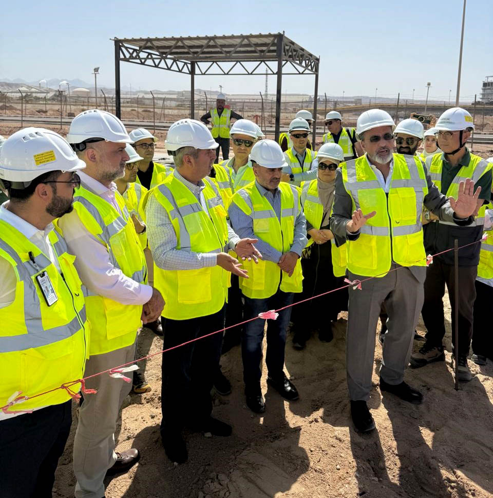 وزير الطاقة يتفقد مشروع تطوير ميناء الغاز المسال في العقبة