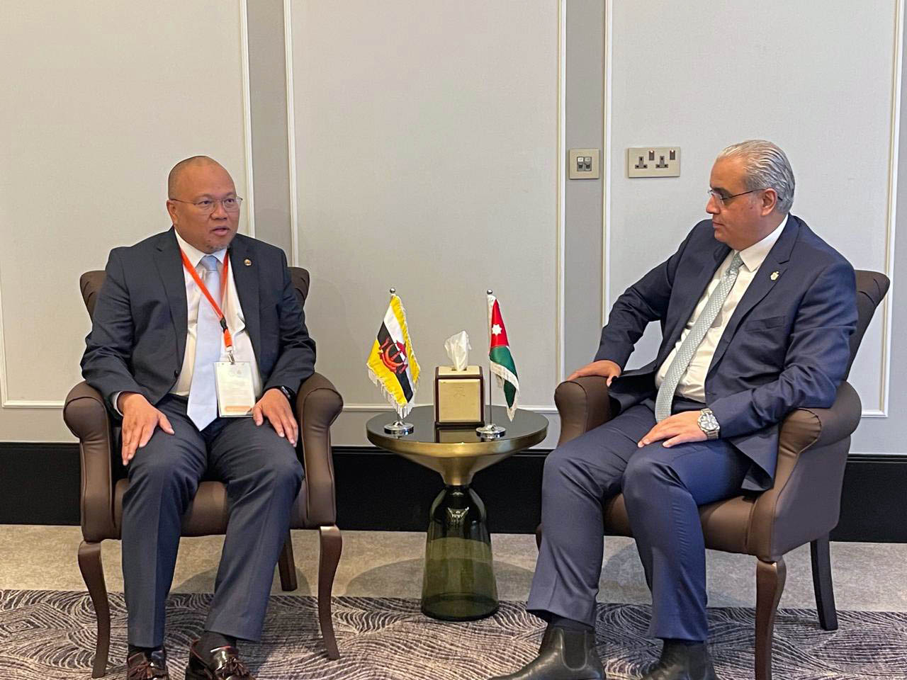 وزير الصحة يلتقي عددا من نظرائه من الدول الإسلامية 