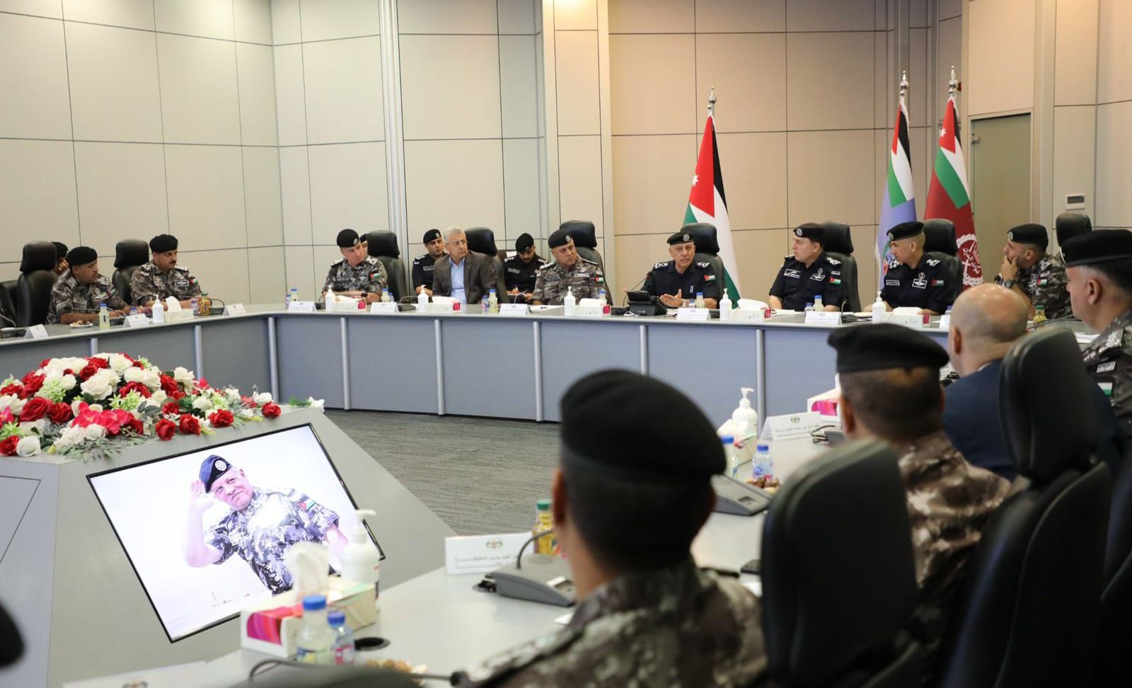 مدير الأمن العام يزور قيادة قوات الدرك