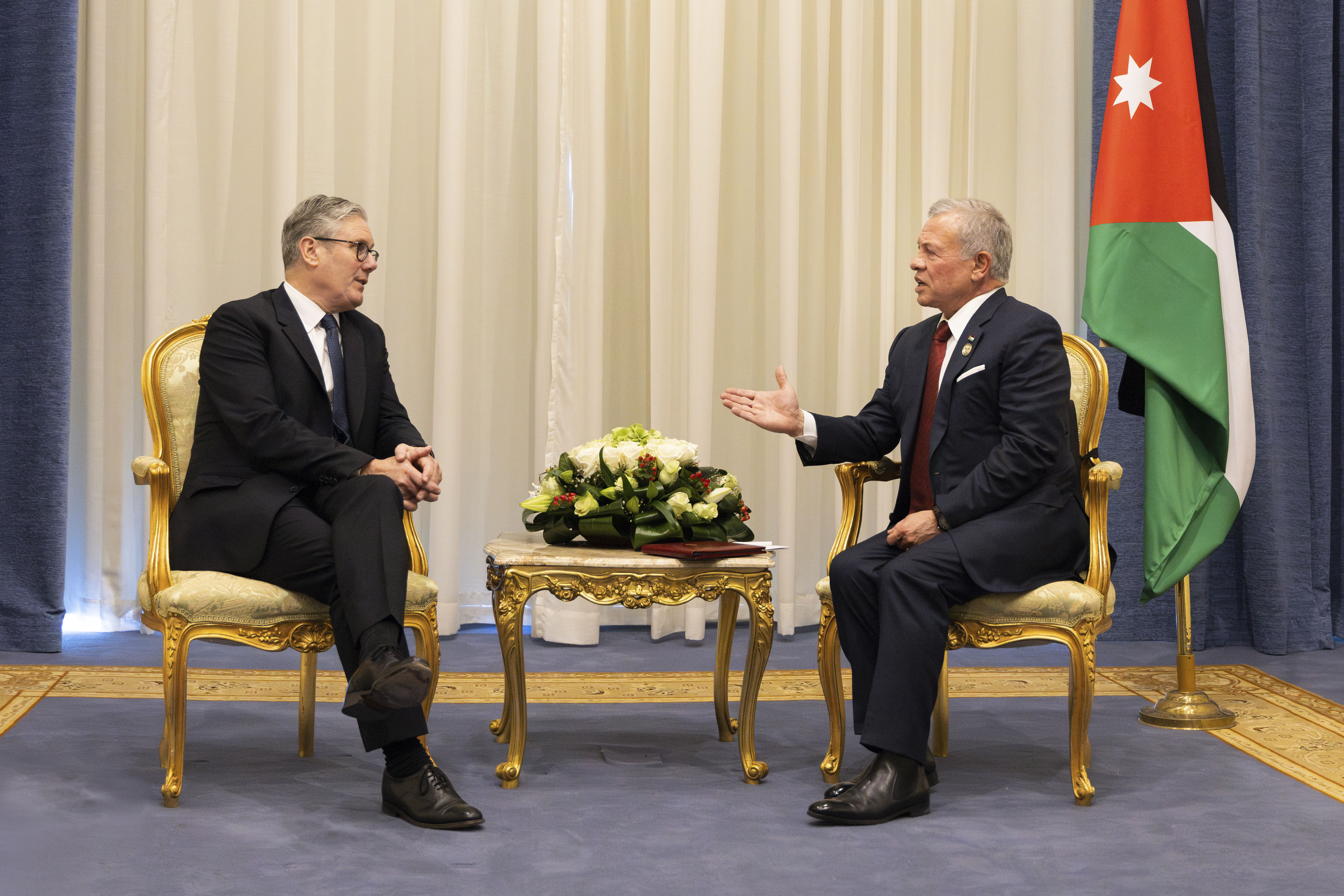 الملك يعقد لقاءات في شرم الشيخ مع قادة قطر وفرنسا وقبرص ورئيسي وزراء بريطانيا وكندا