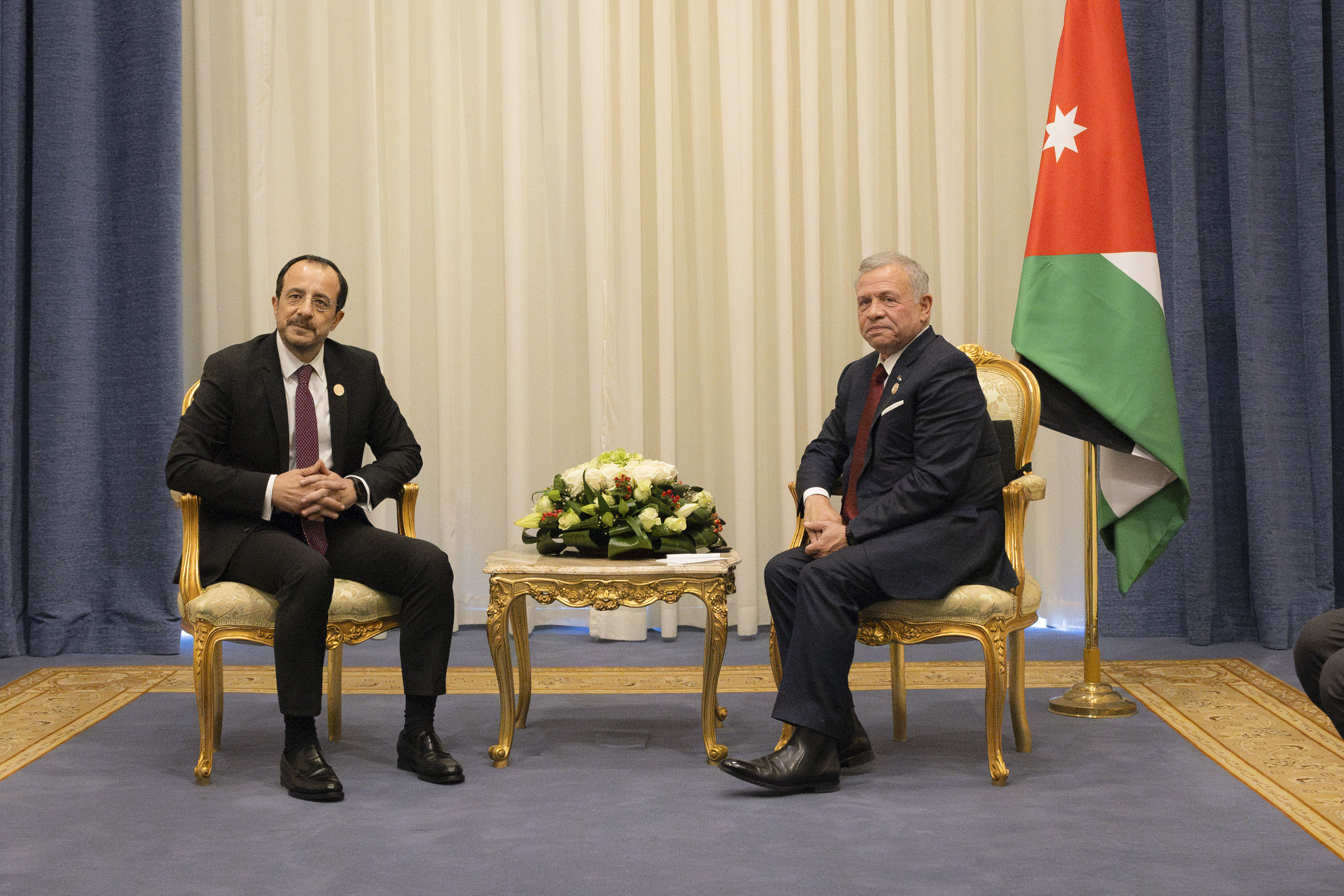 الملك يعقد لقاءات في شرم الشيخ مع قادة قطر وفرنسا وقبرص ورئيسي وزراء بريطانيا وكندا