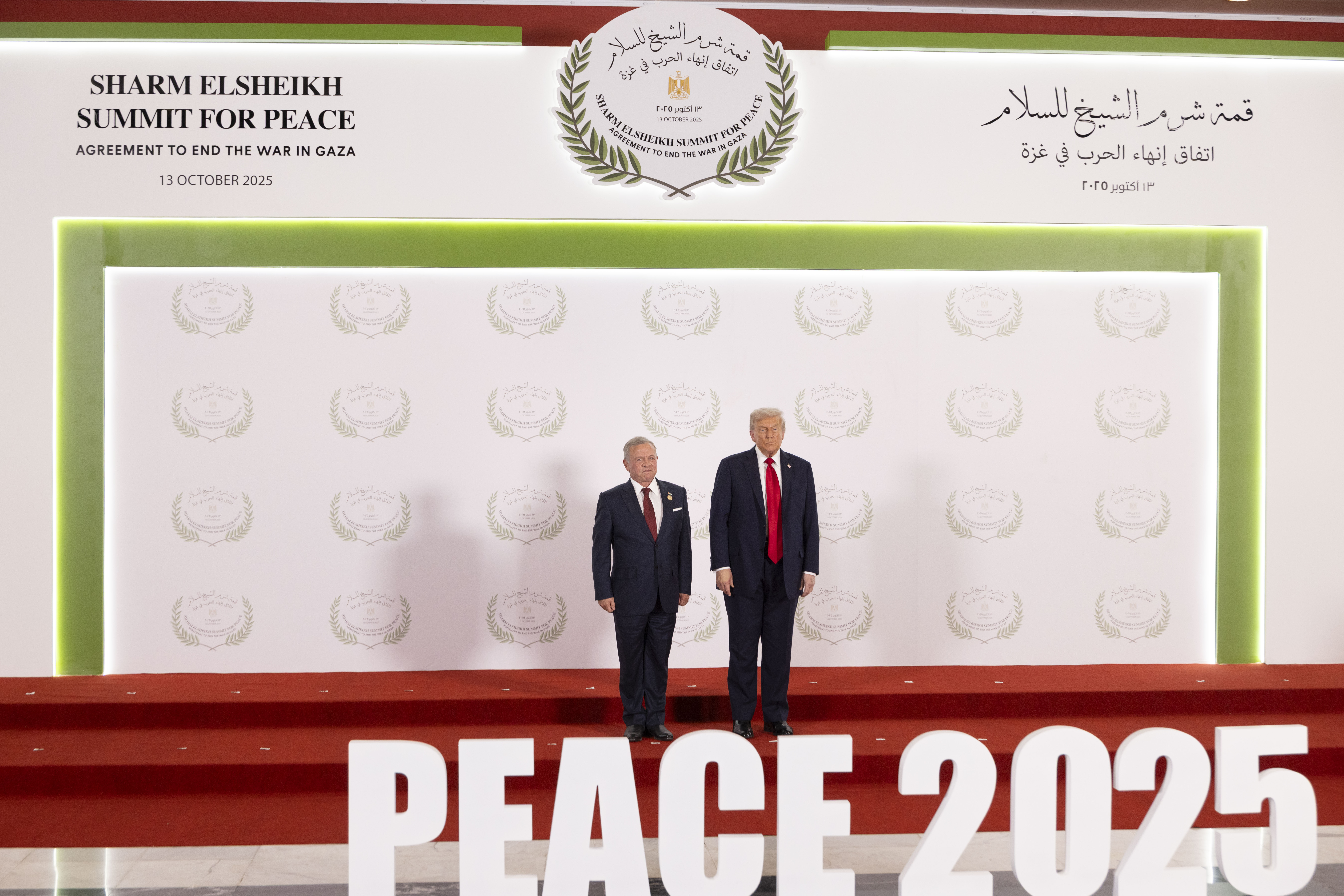 الملك يشارك باجتماع تنسيقي مع قادة دول بشرم الشيخ لبحث الخطوات القادمة ضمن اتفاق إنهاء الحرب في غزة