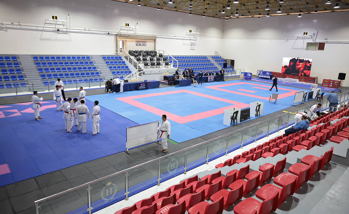   رئيس الوزراء يطلع على أعمال التحديث والتطوير الشامل للمرافق والمنشآت الرياضية في مدينة الحسين للشباب 