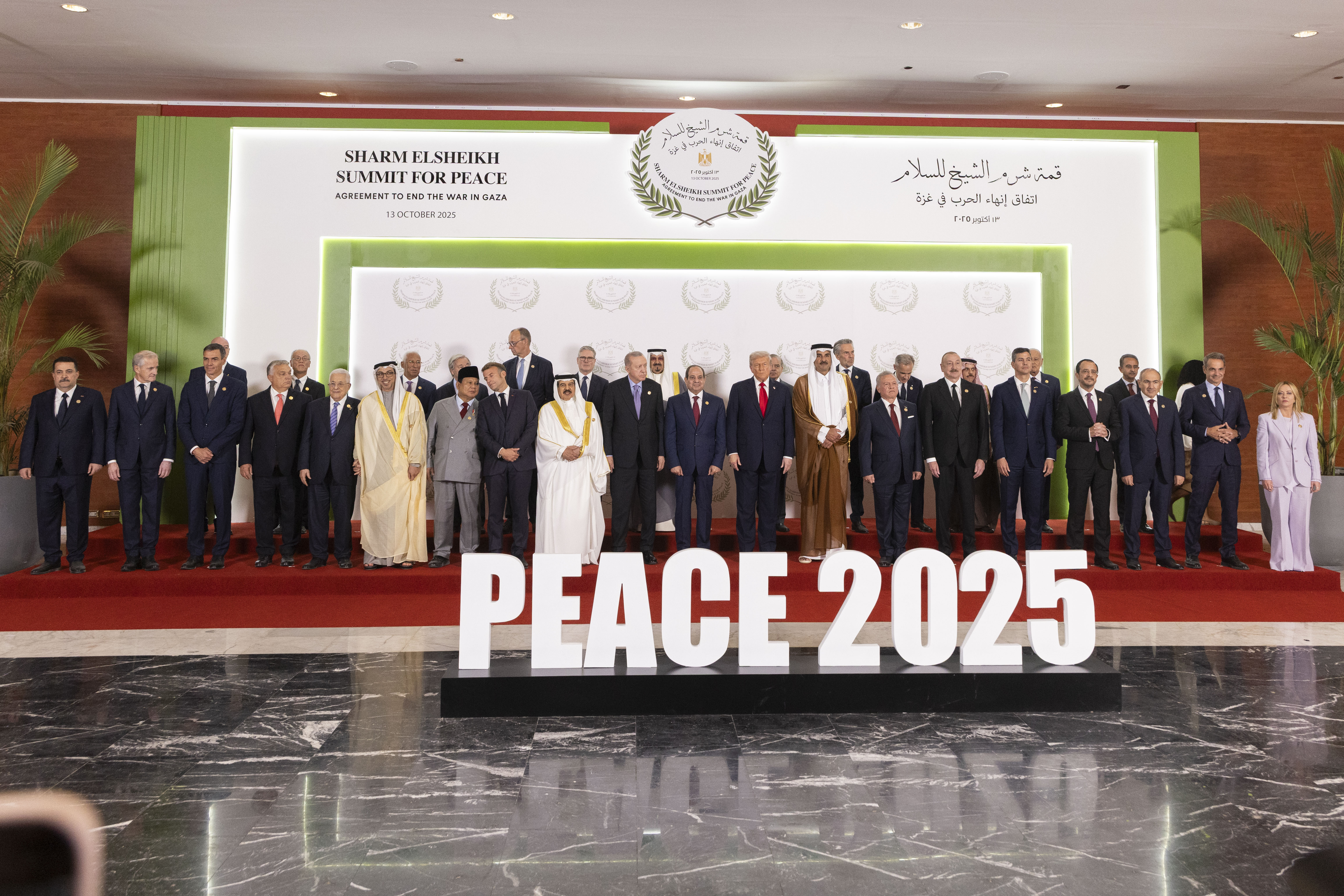 الملك يشارك باجتماع تنسيقي مع قادة دول بشرم الشيخ لبحث الخطوات القادمة ضمن اتفاق إنهاء الحرب في غزة