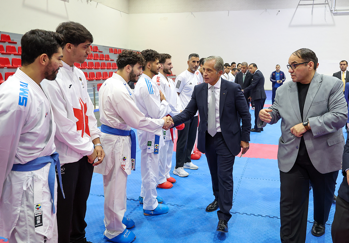   رئيس الوزراء يطلع على أعمال التحديث والتطوير الشامل للمرافق والمنشآت الرياضية في مدينة الحسين للشباب 