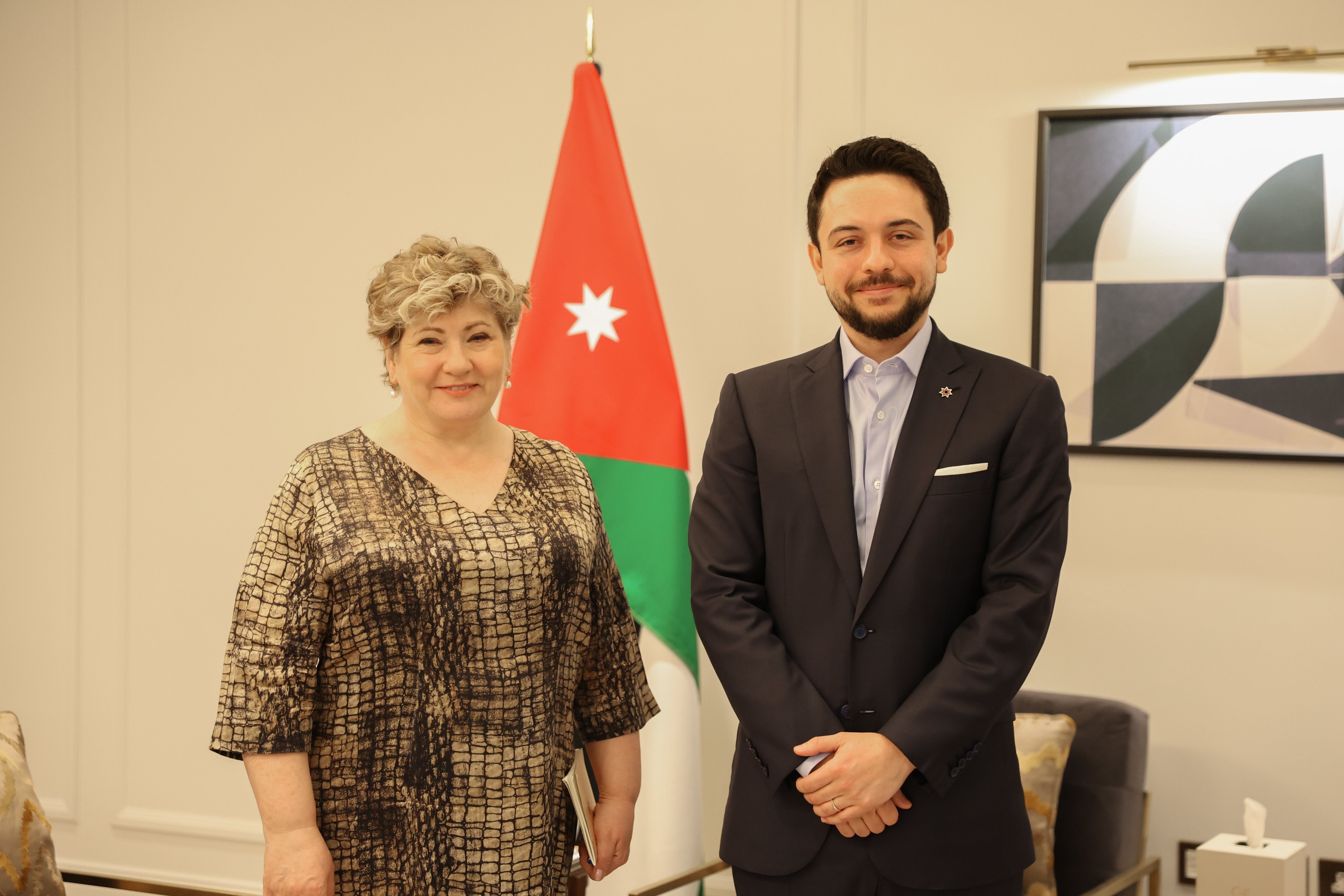 ولي العهد يلتقي في لندن رئيسة لجنة الشؤون الخارجية بمجلس العموم البريطاني