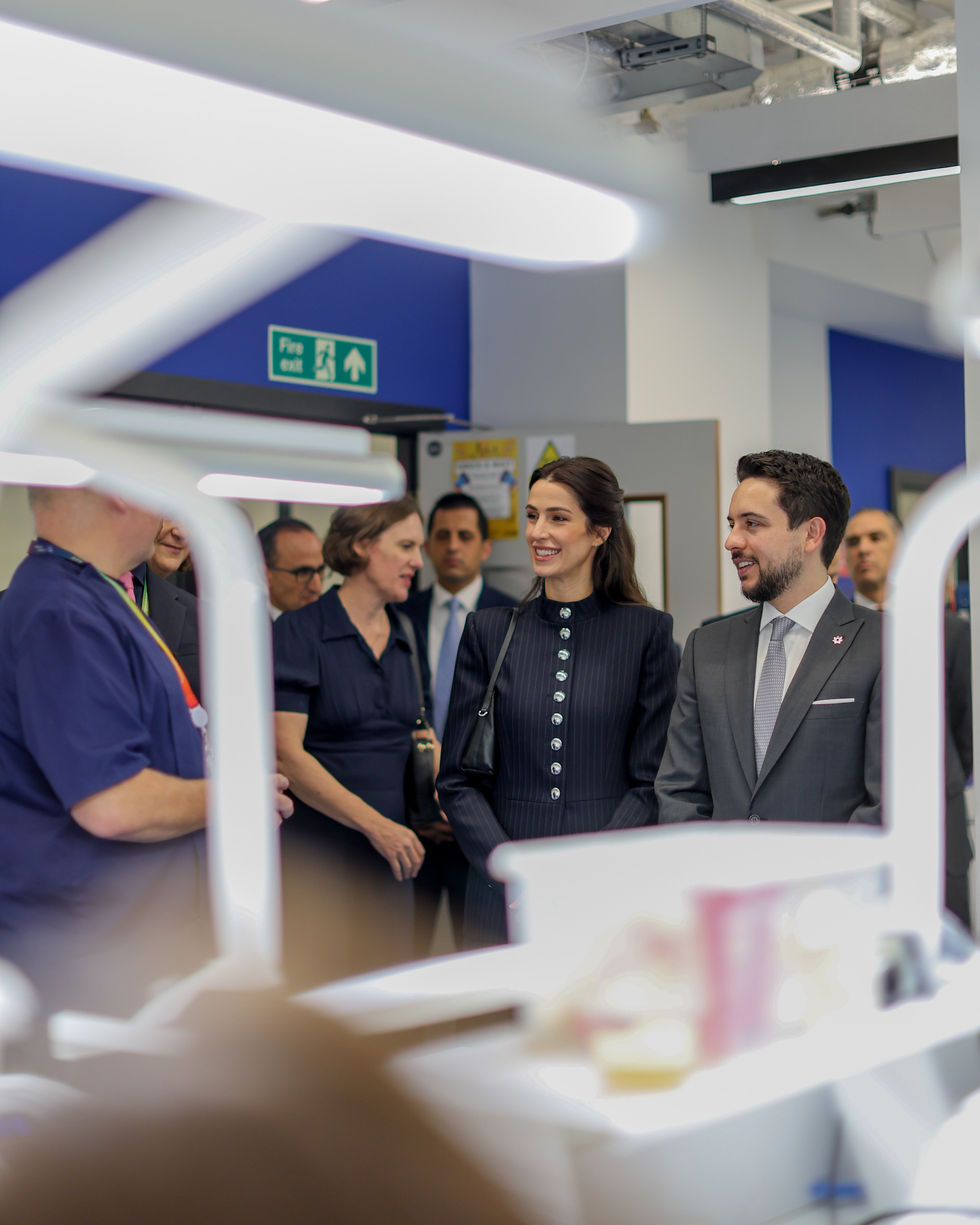 ولي العهد يلتقي ممثلين عن شركة بيرسون العالمية في لندن