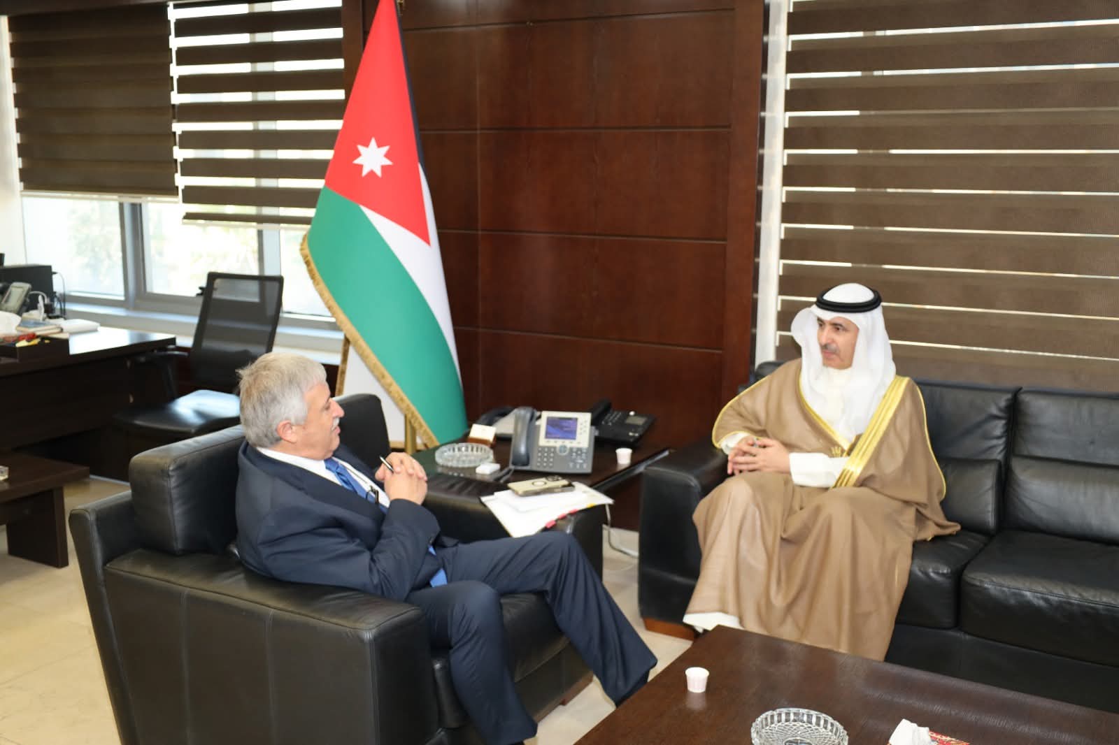 وزير النقل يبحث والسفير الكويتي تعزيز التعاون