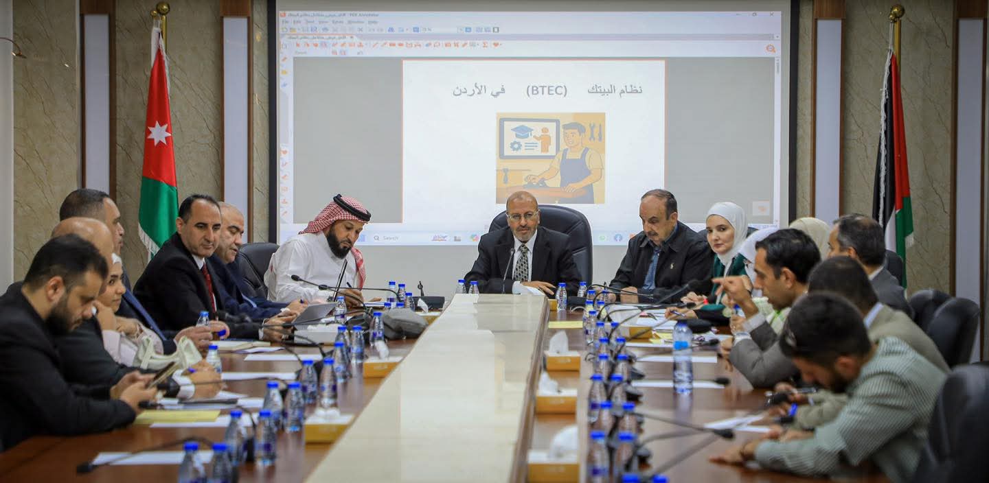 التربية النيابية تبحث تطوير مسار التعليم المهني والتقني