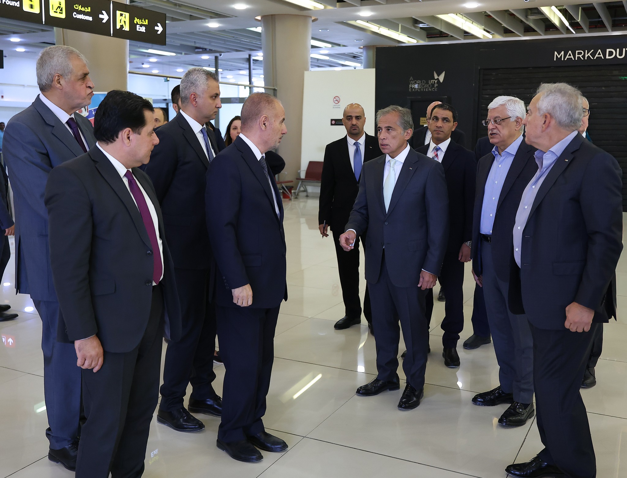 رئيس الوزراء يؤكِّد ضرورة تكثيف الجهود لتشغيل مطار عمَّان المدني في ماركا قبل نهاية العام الجاري