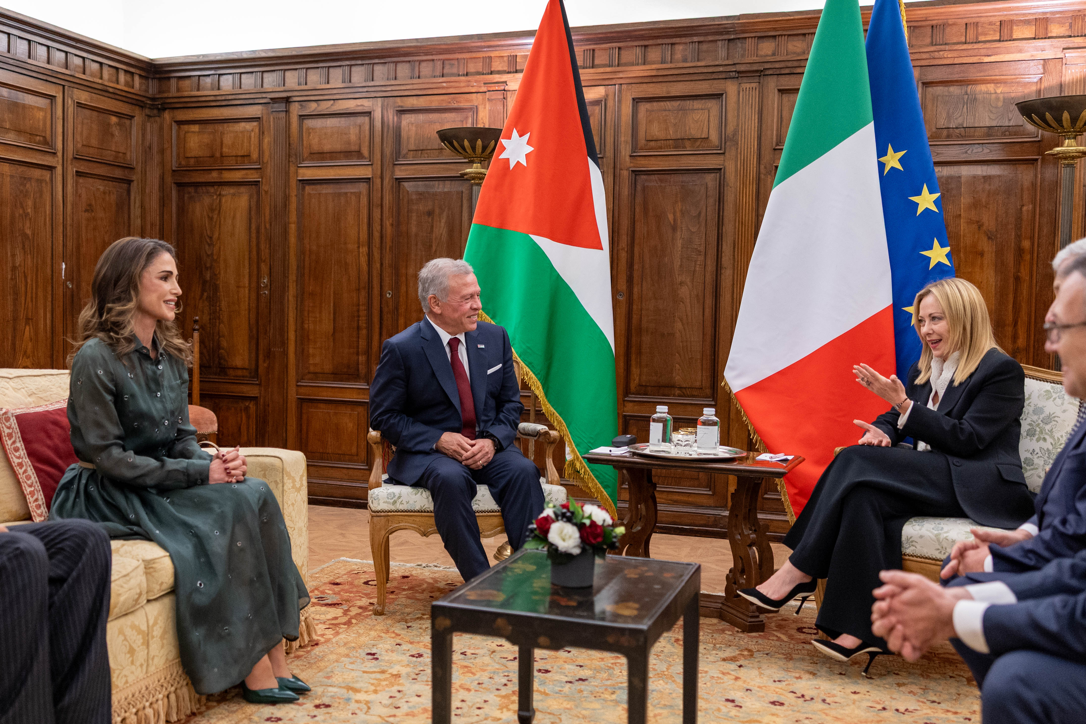 الملك يلتقي رئيسة وزراء إيطاليا ويؤكدان أهمية ضمان تنفيذ اتفاق إنهاء الحرب في غزة