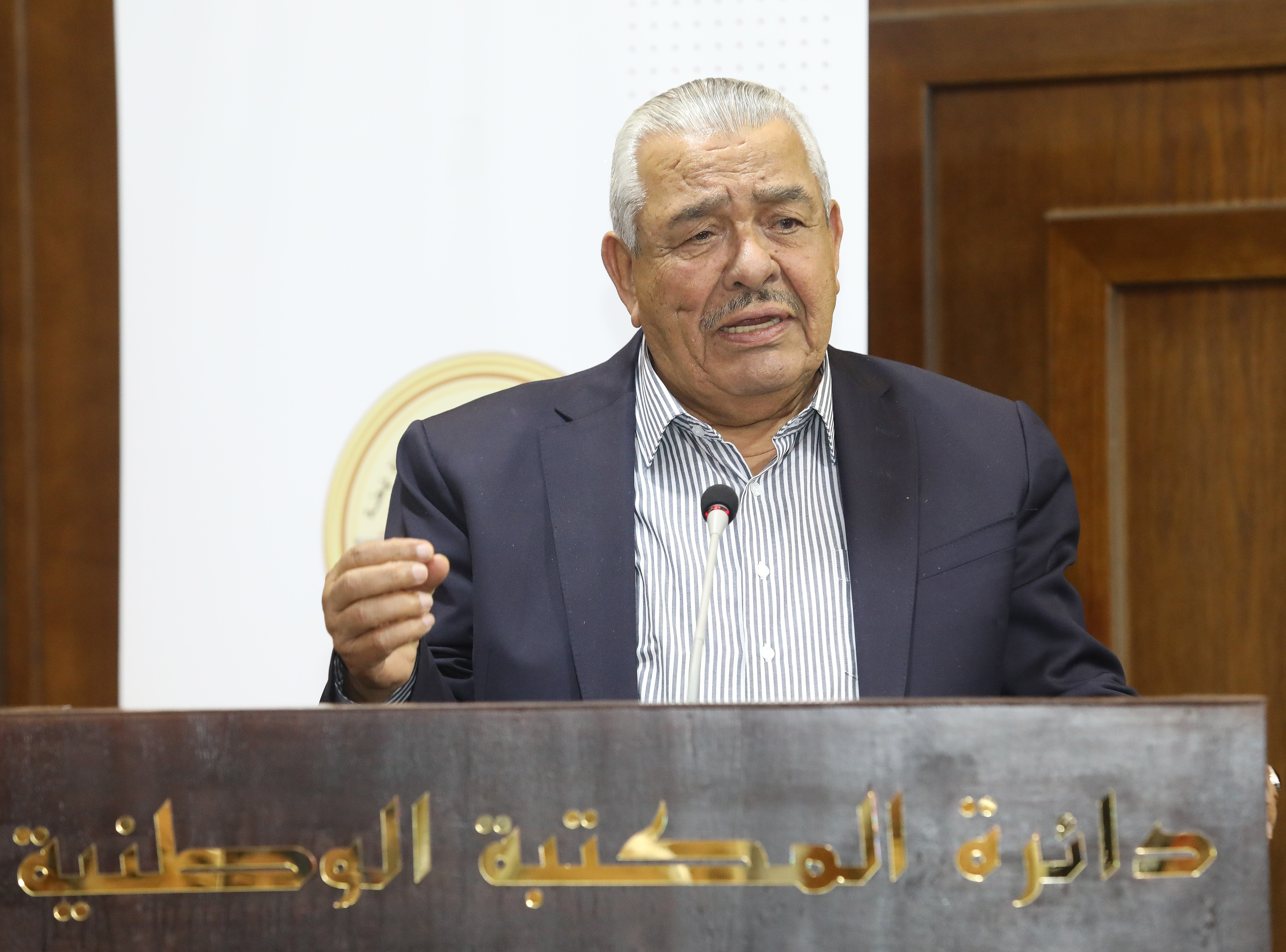 الروابدة يرعى إشهار كتاب حدثتني الشمس للأديبة شريفة الشواورة