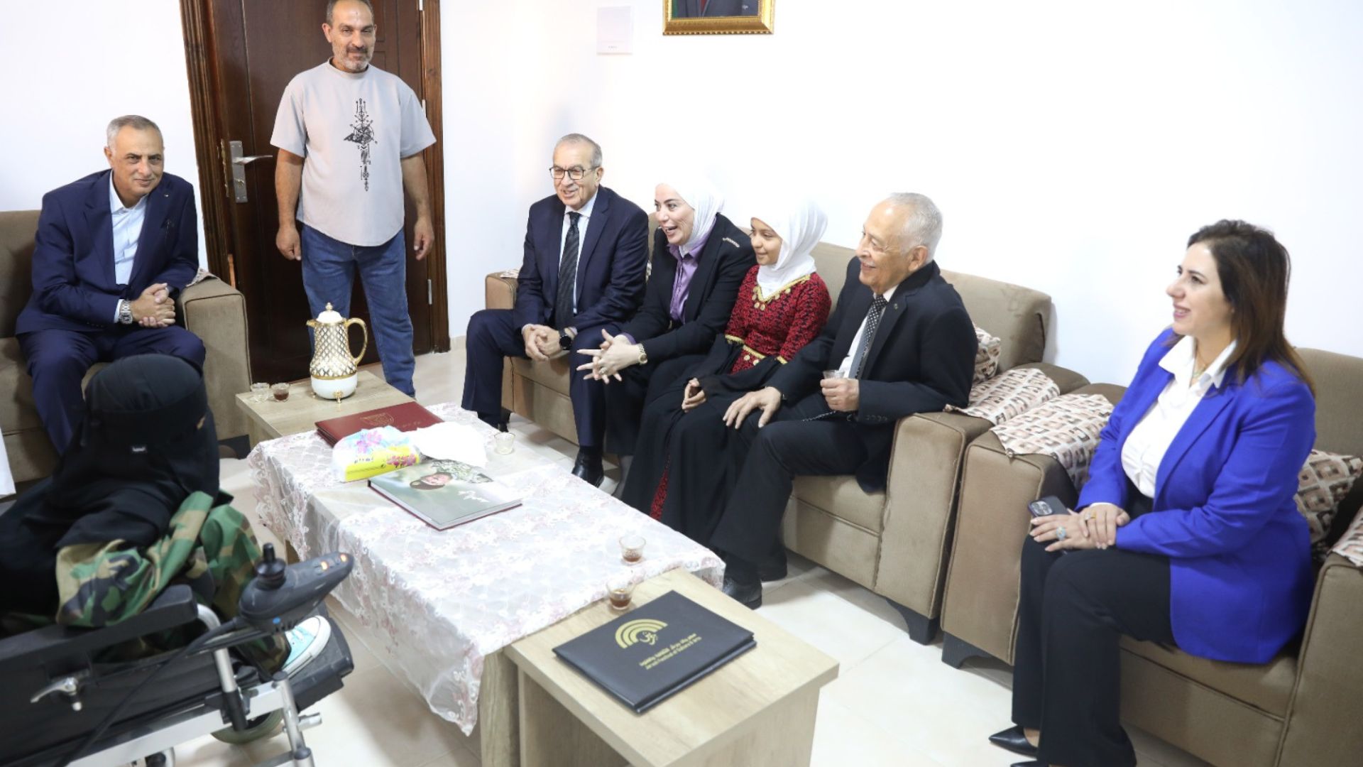 تسليم 10 شقق سكنية للأسر العفيفة في أبو علندا ضمن مبادرة مساكن الأسر العفيفة