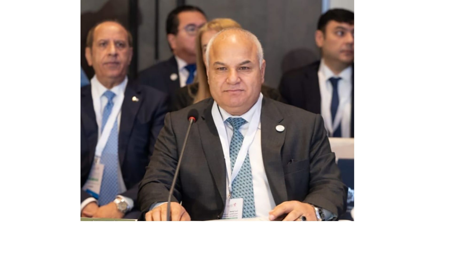 وزير العمل: الأردن يدعم جهود تخفيف معاناة عمال فلسطين